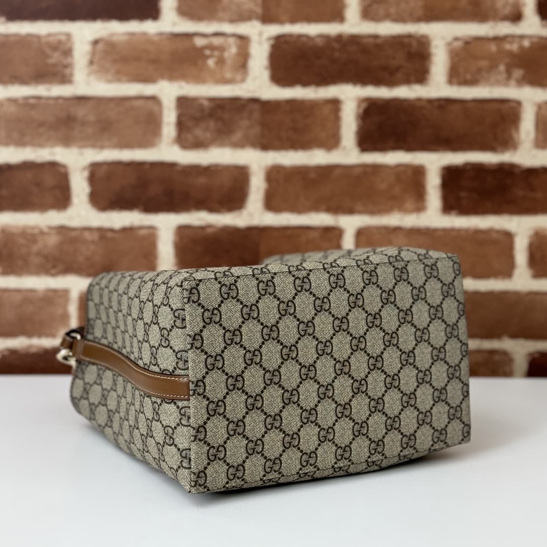 Gucci GG Emblem medium bucket bag 815103 High