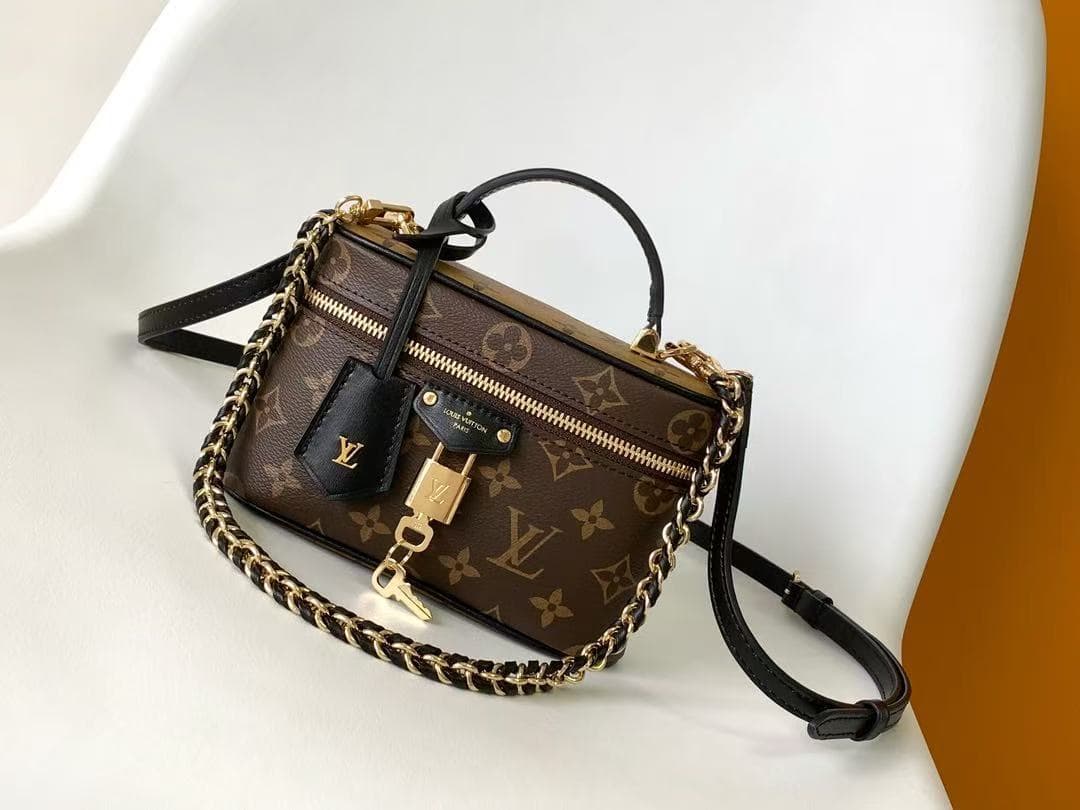 Louis Vuitton Vanity Chain Pouch Monogram Canvas M47125 High
