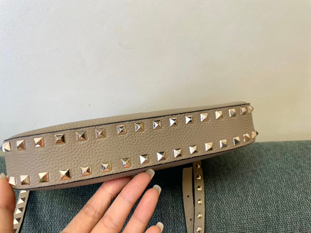 Valentino Garavani Rockstud Hobo bag in grainy beige calfskin high