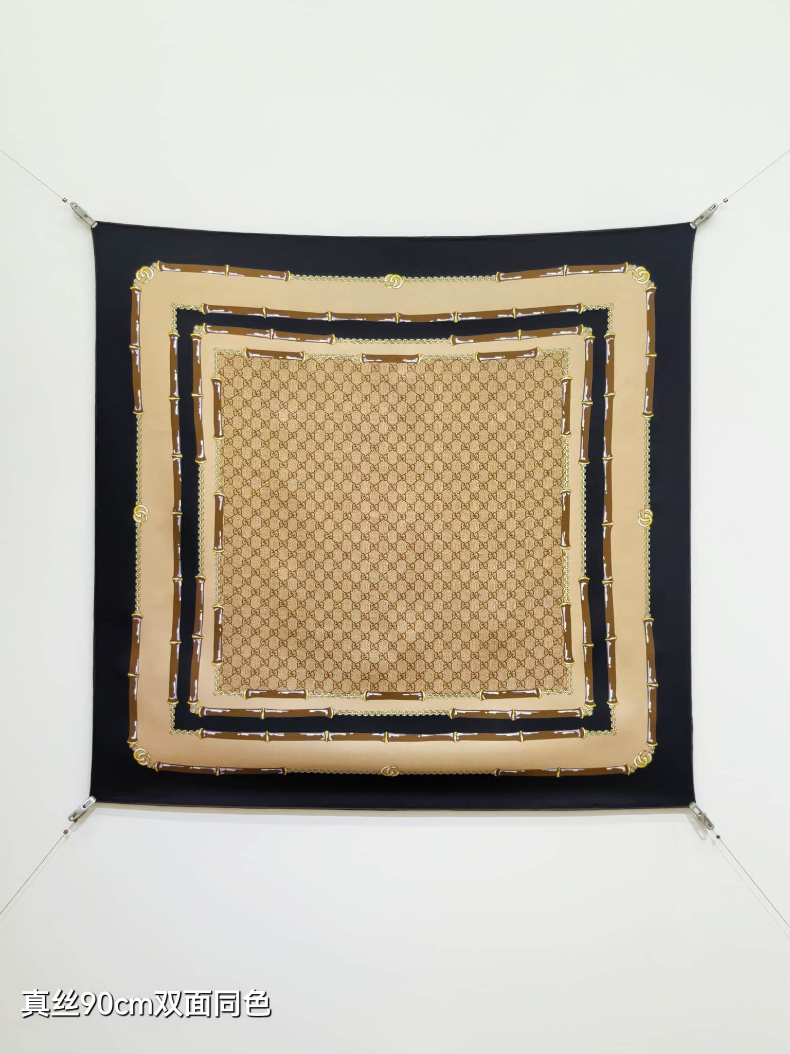 Gucci Printed Silk Twill Carré scarf