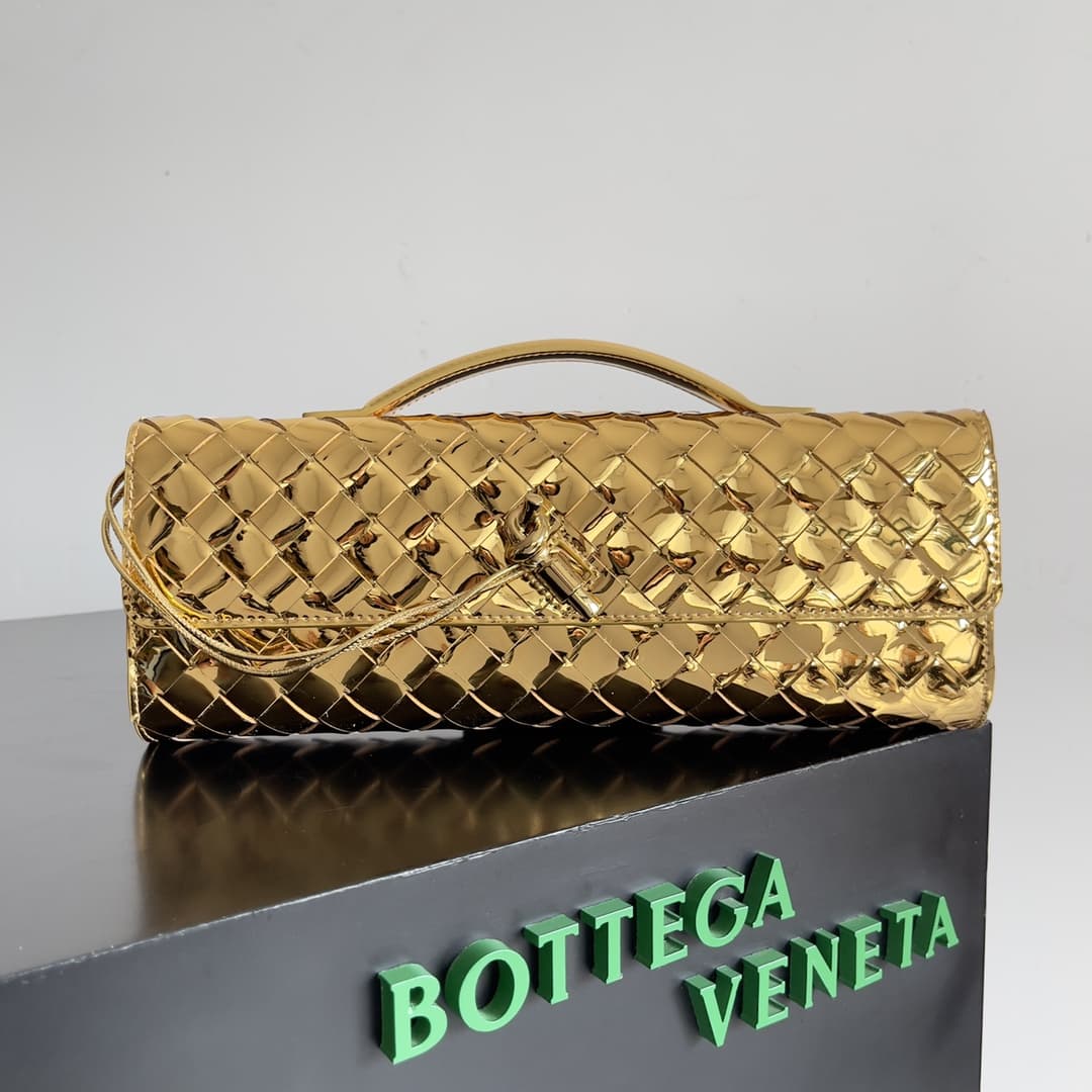 BV Long Clutch Andiamo With Handle Lambskin TOP