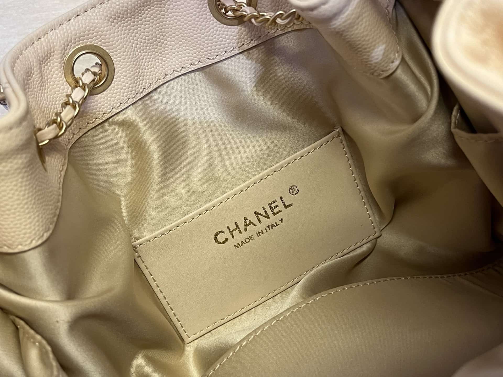 Chanel 25 Small Hobo handbag AS5293 Grained Calfskin & Gold-tone Metal Cream A