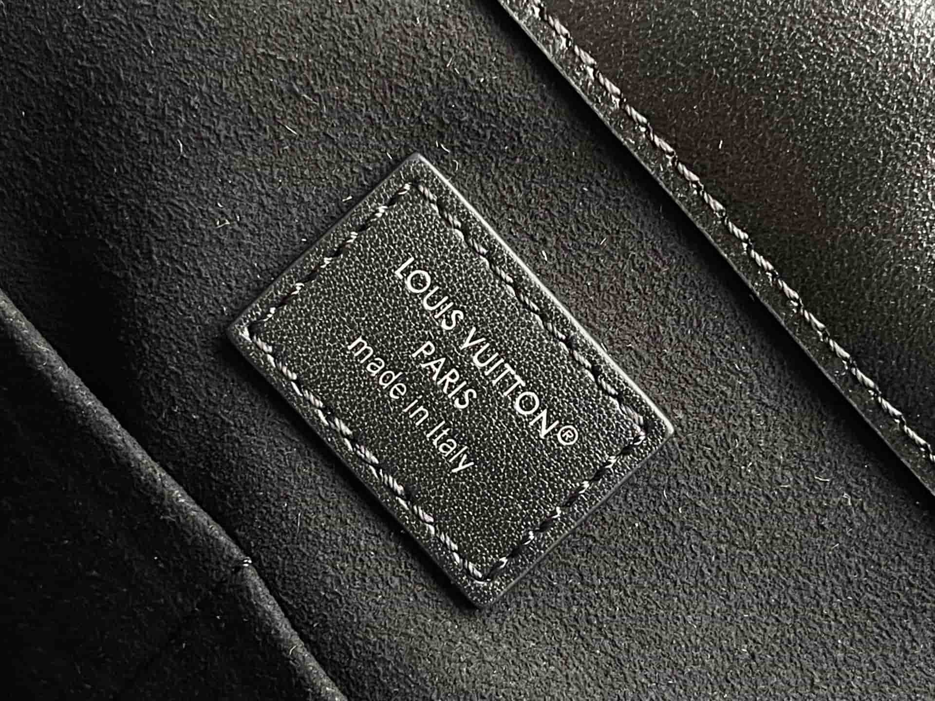 Louis Vuitton Off Duty Vibe MM Lamb leather M25545 Black TOP