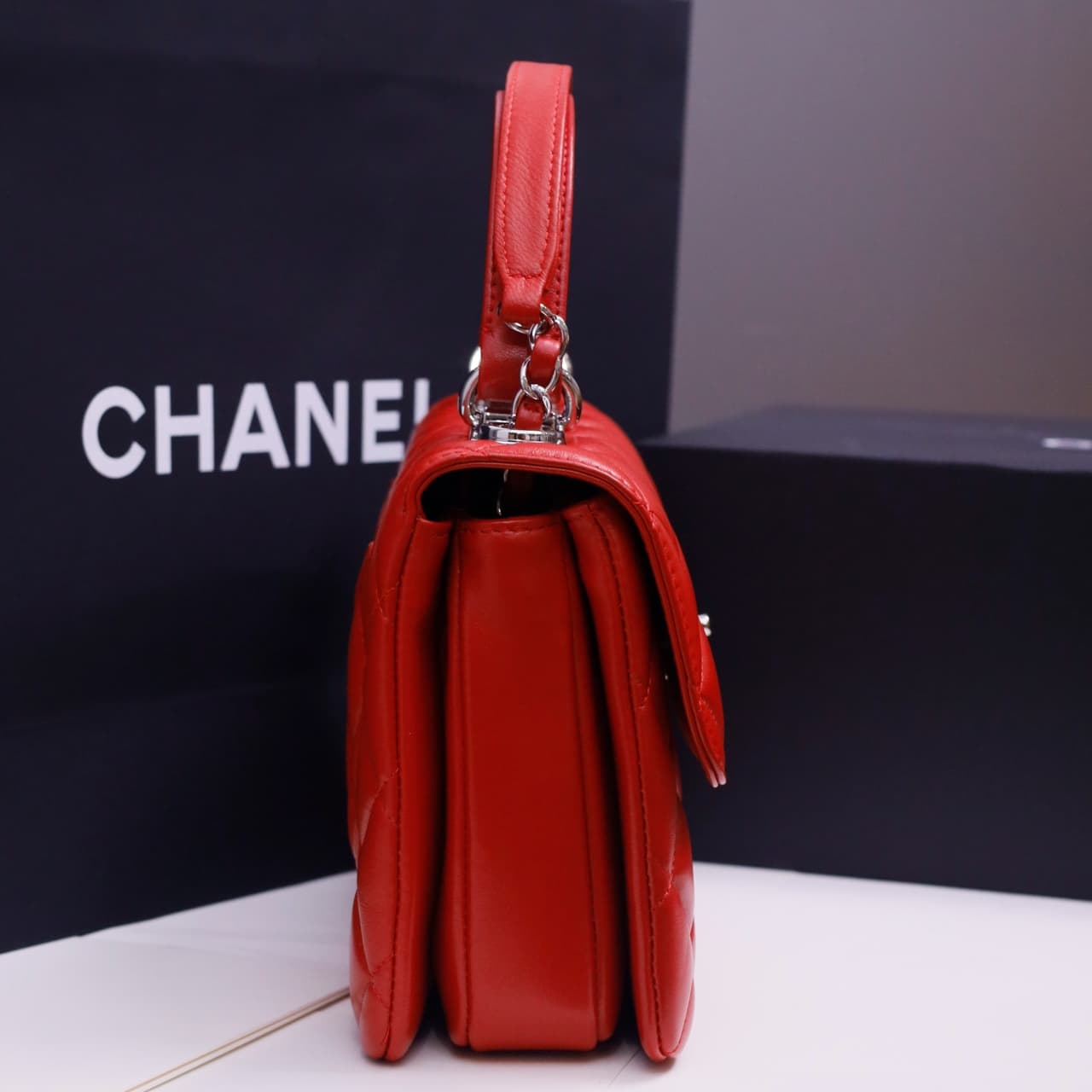SMALL FLAP BAG WITH TOP HANDLE Lambskin Silver Metal Red A