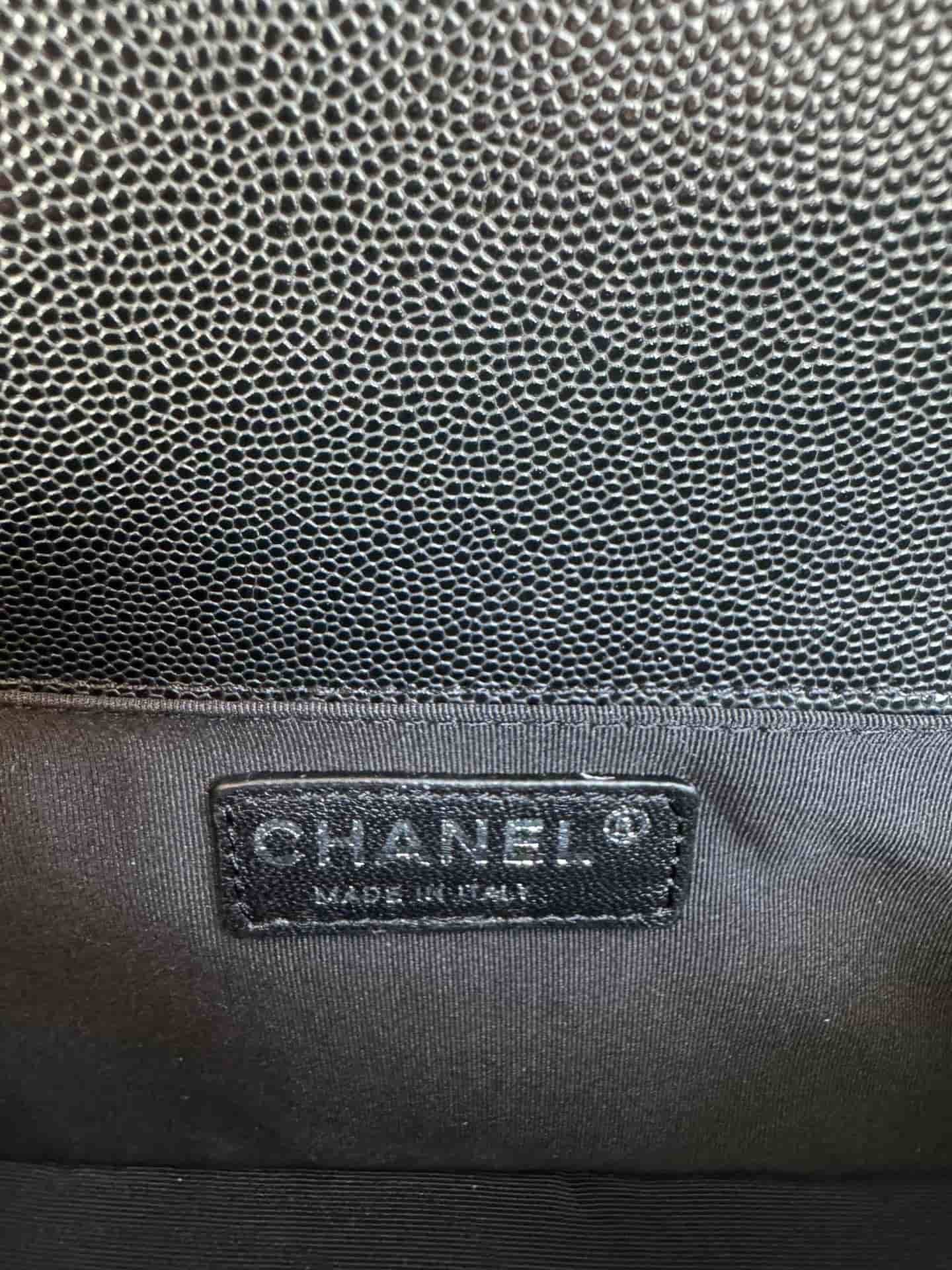 SMALL BOY Chanel HANDBAG Grained Calfskin Black Anti-Silver Metal High