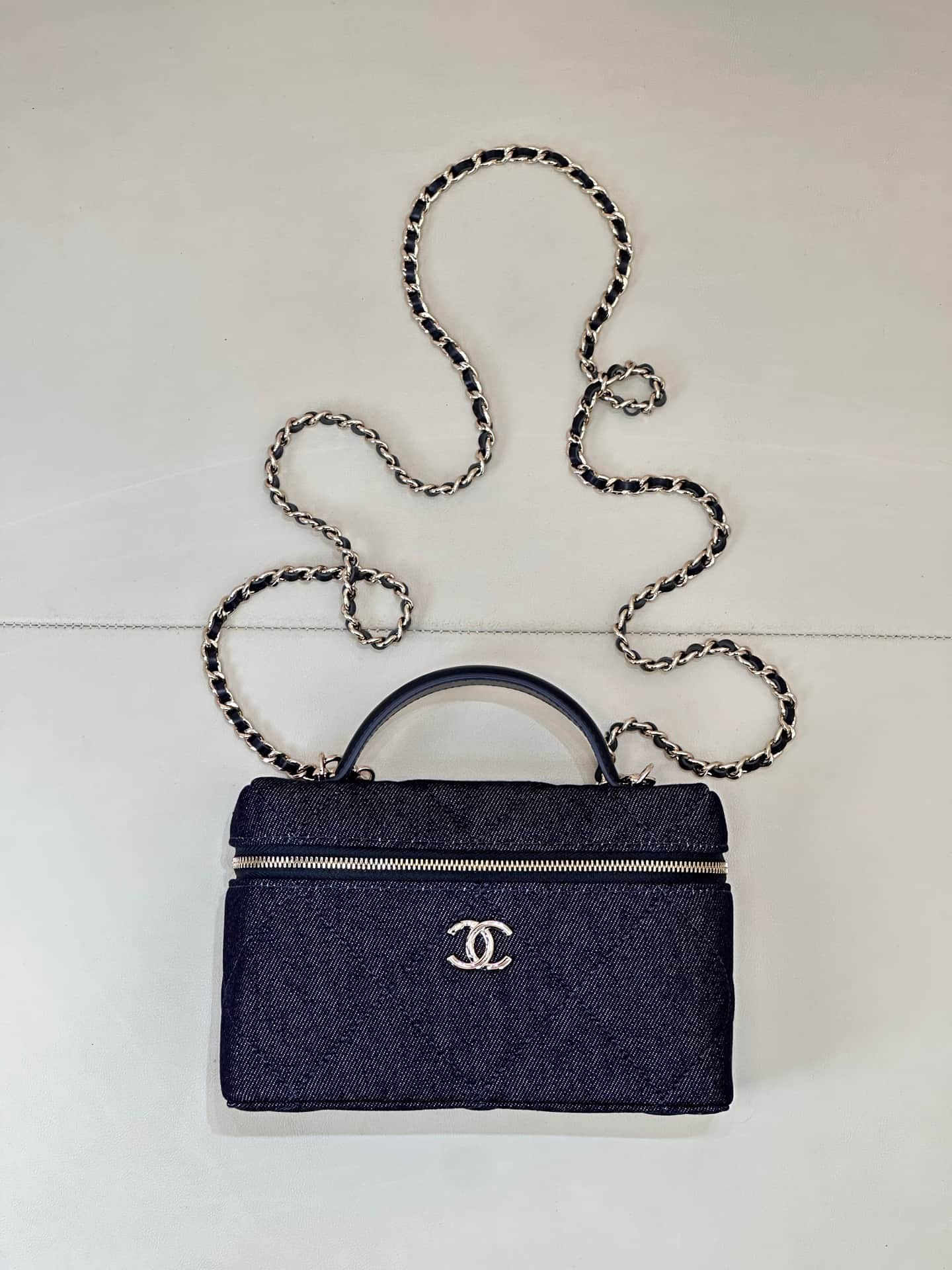 Chanel Vanity with Chain Denim & Gold-Tone Metal Dark Blue  AP4936 TOP