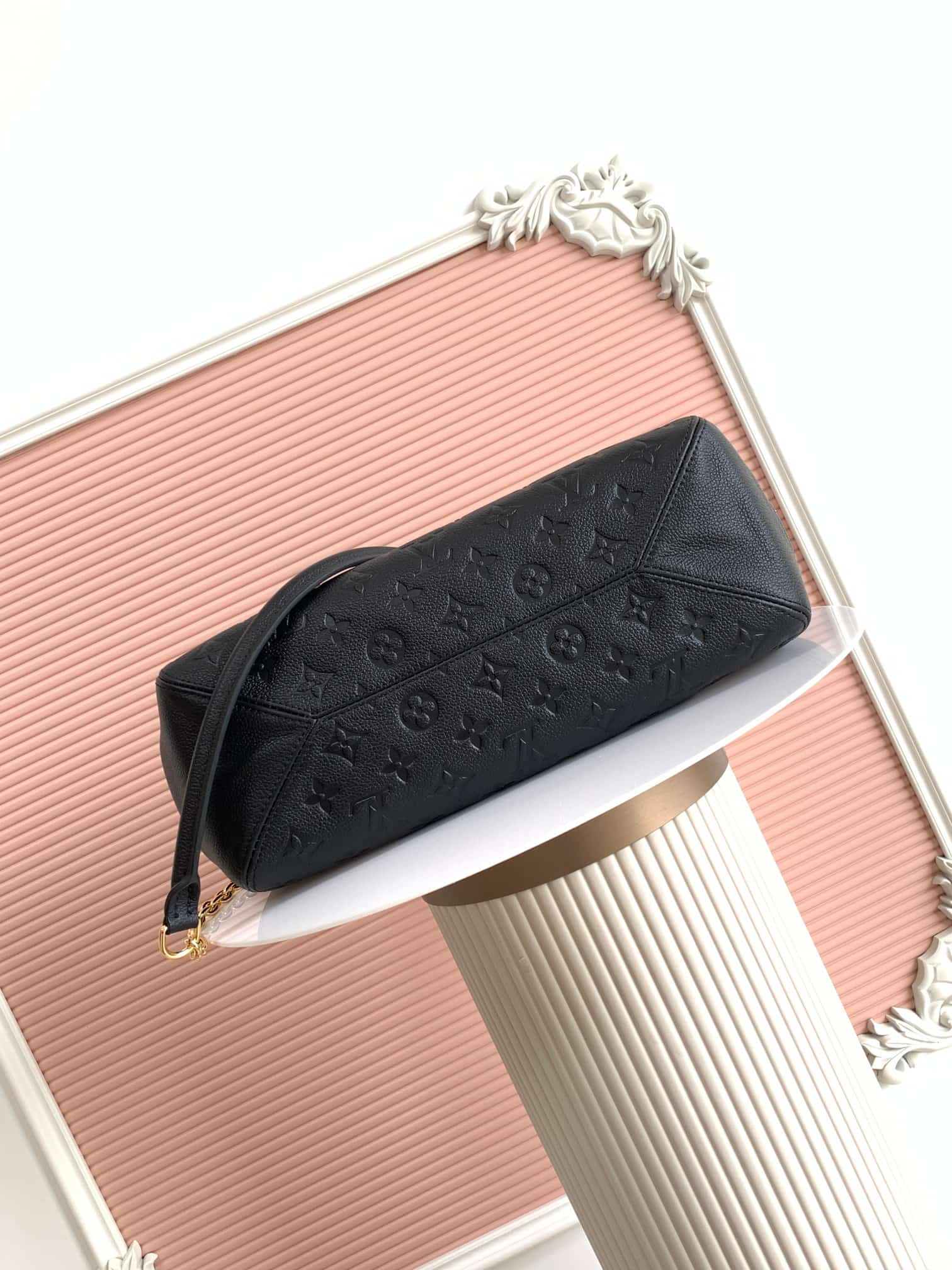 Louis Vuitton Anytime PM Black Cowhide leather M14414 High