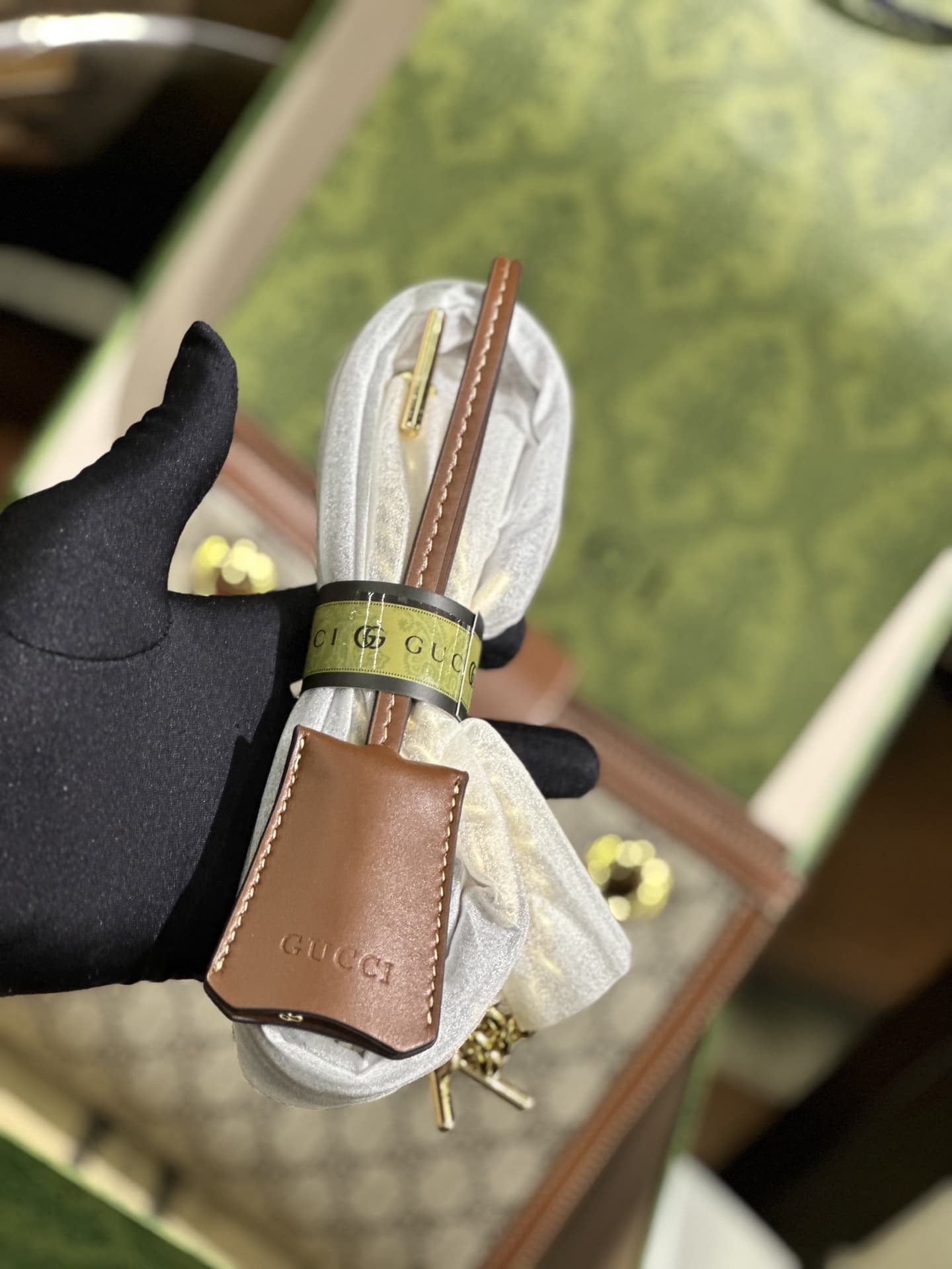 GUCCI PADLOCK MEDIUM TOTE BAG ‎498156