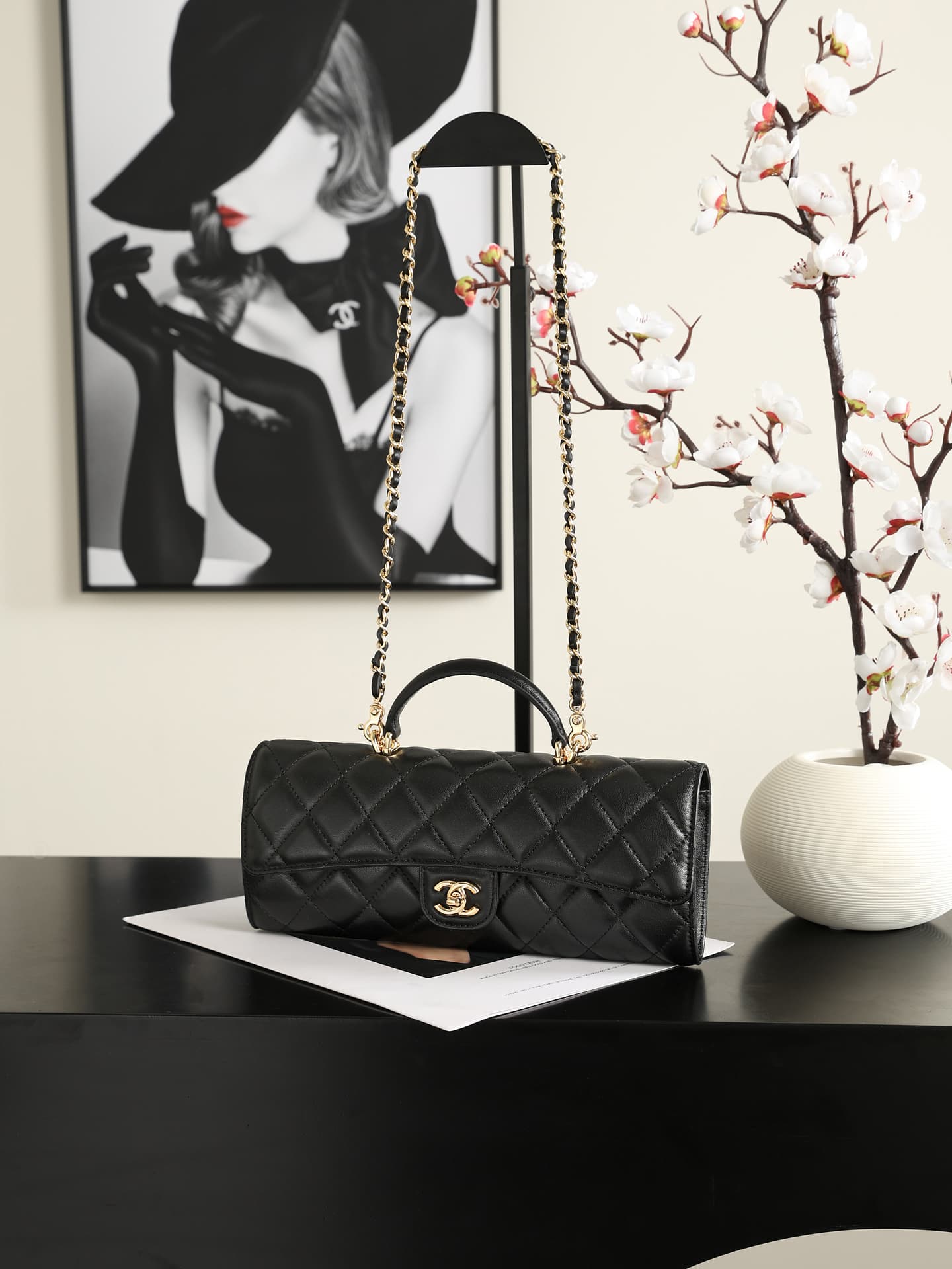 Chanel Clutch with chain Lambskin Calfskin & Gold-Tone Metal Black AP5280 A