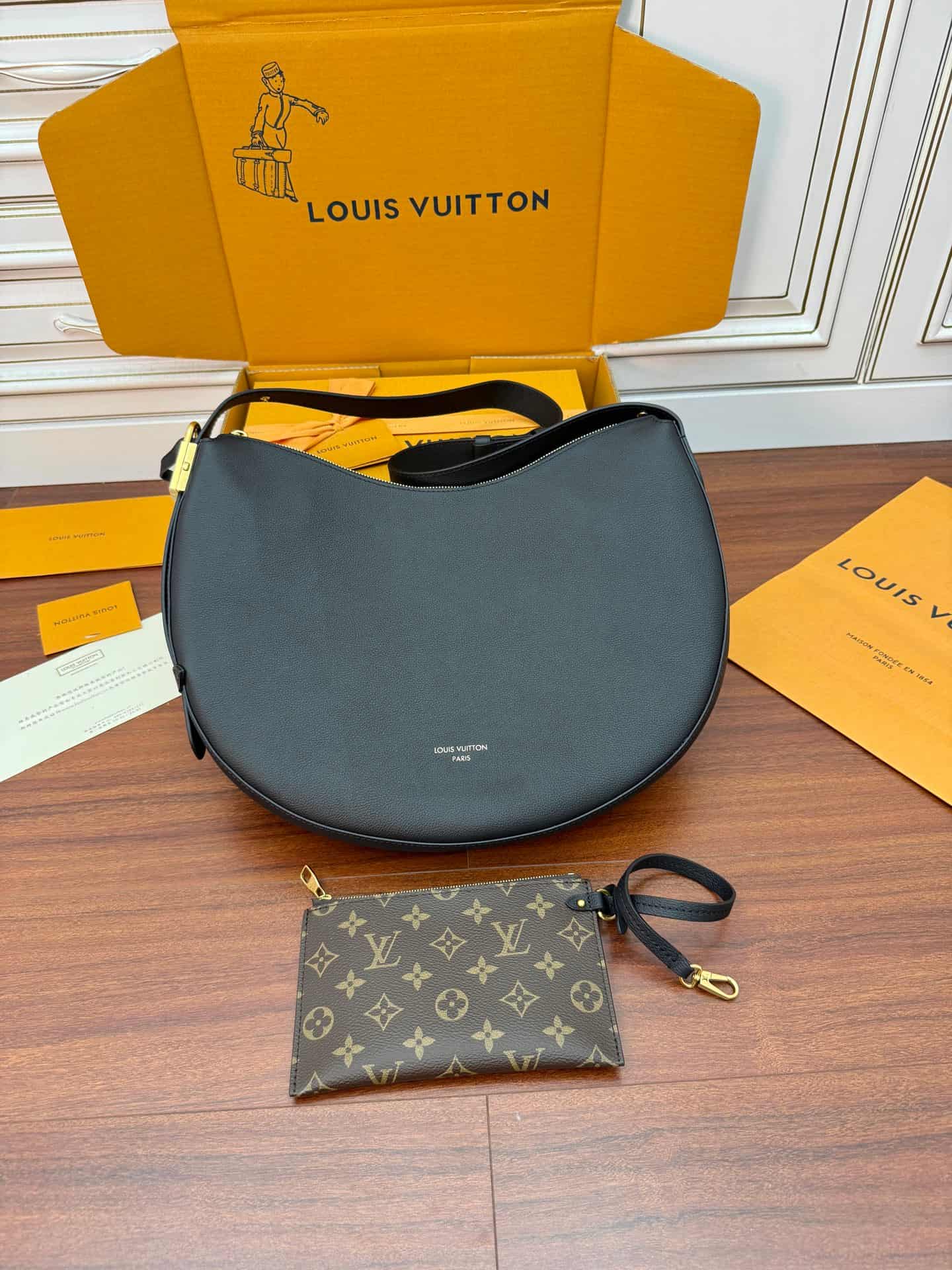 Louis Vuitton Low Key Cookie MM  Calf leather M14417 Black TOP