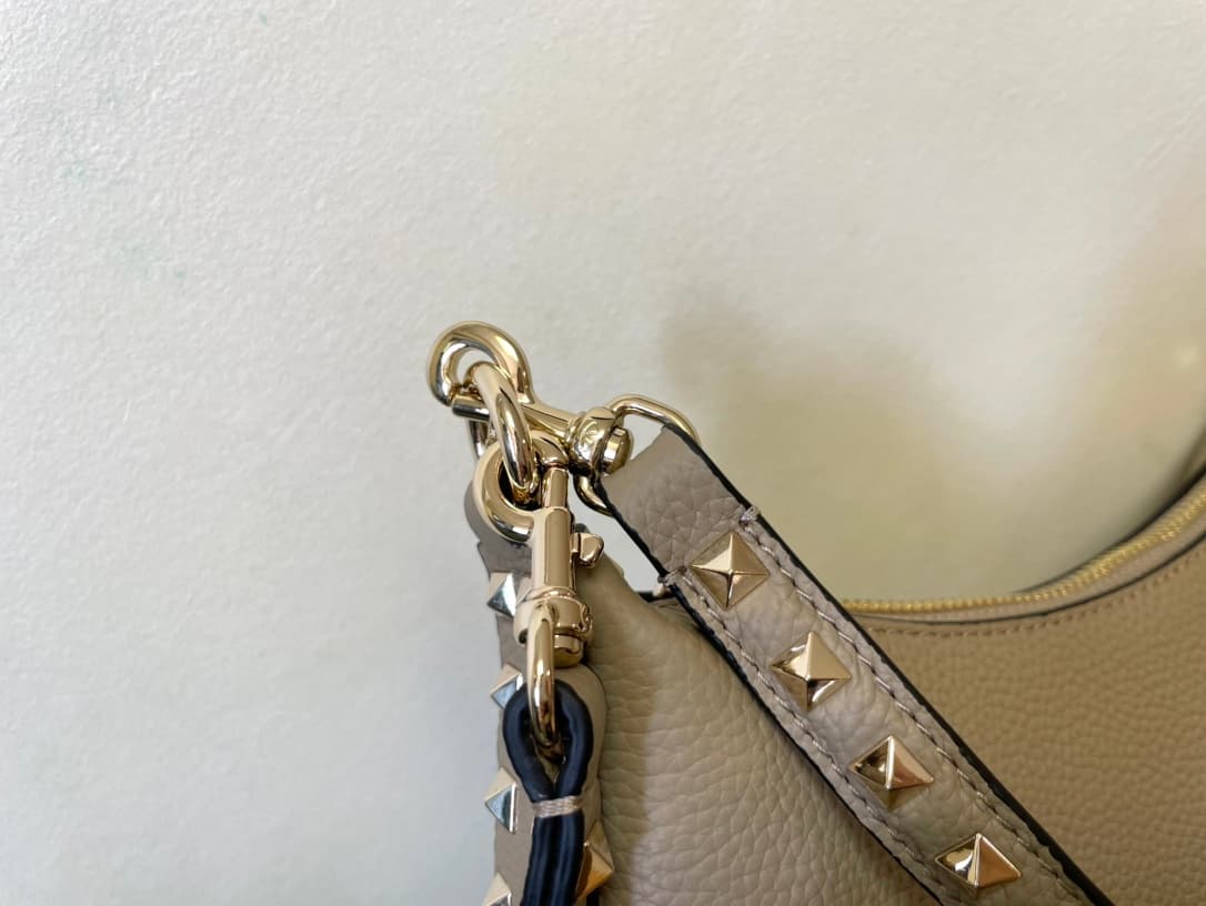 Valentino Garavani Rockstud Hobo bag in grainy beige calfskin high