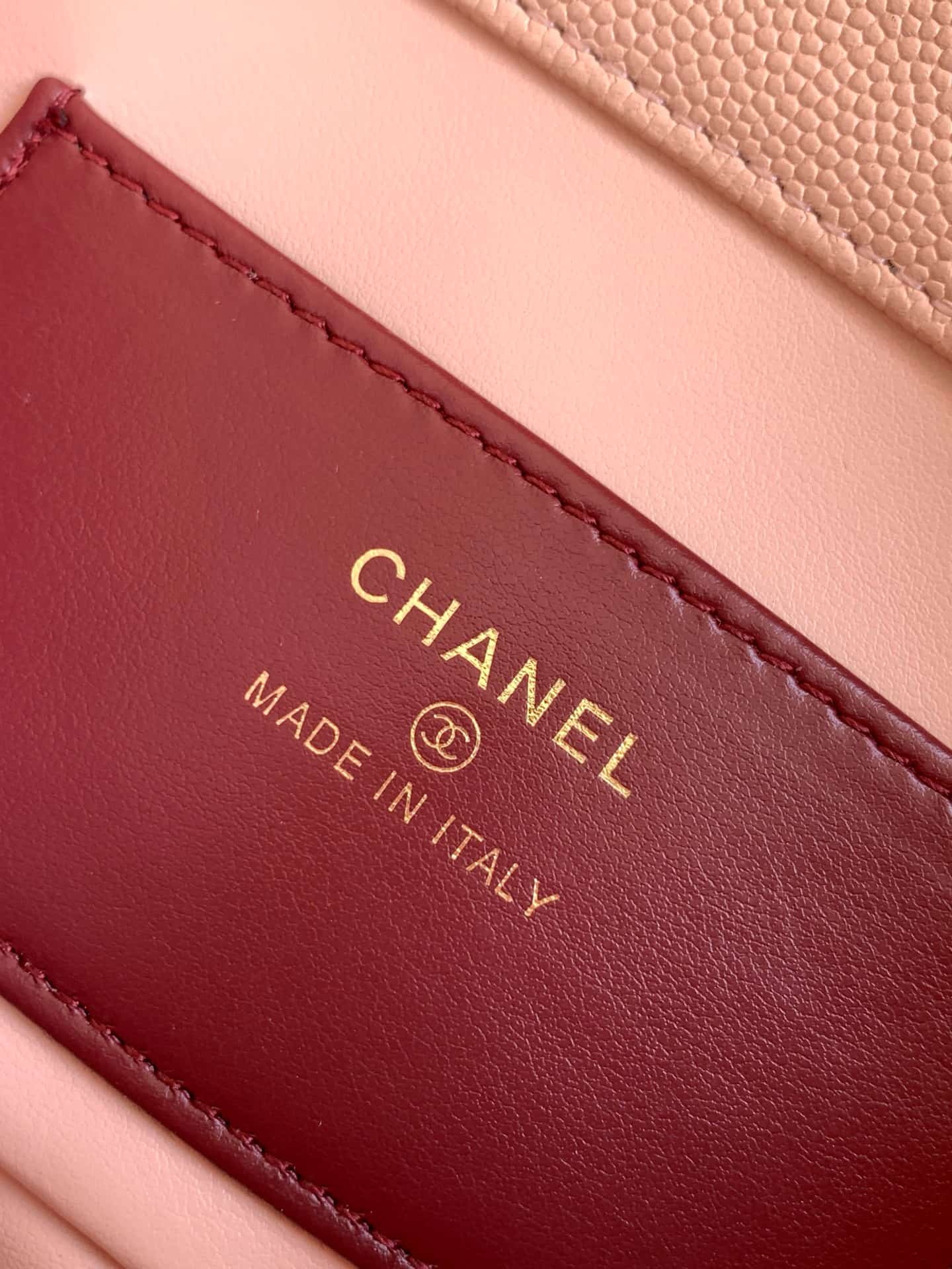 Chanel Clutch with Leather Strap Grained Shiny Calfskin & Gold-Tone Metal Pink AP5068 A
