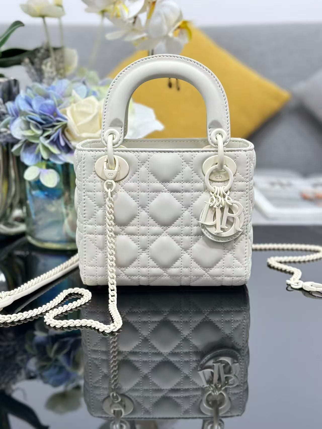 MINI LADY Dior BAG Cannage Lambskin White High