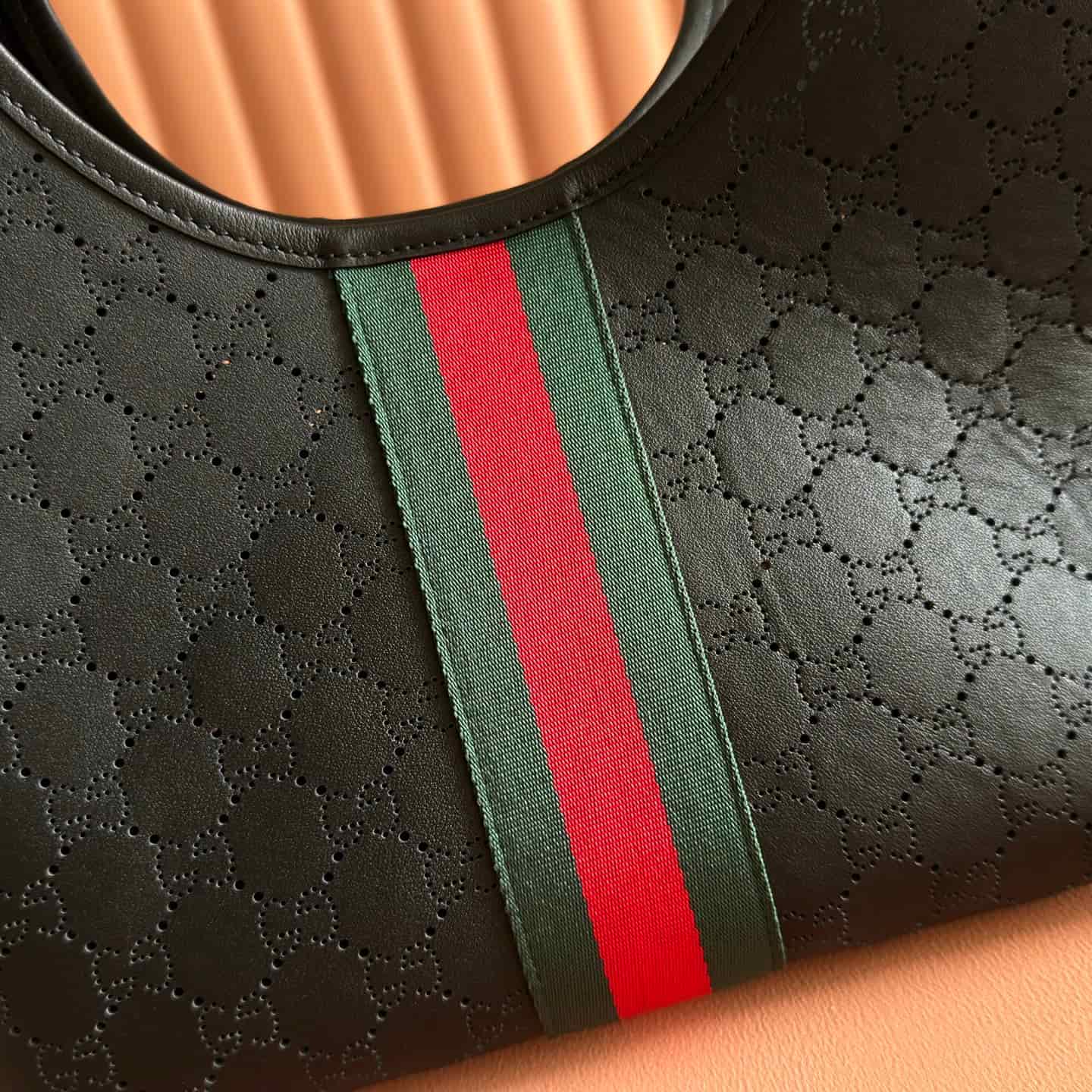 Gucci Giglio small tote bag black GG leather 860845 High