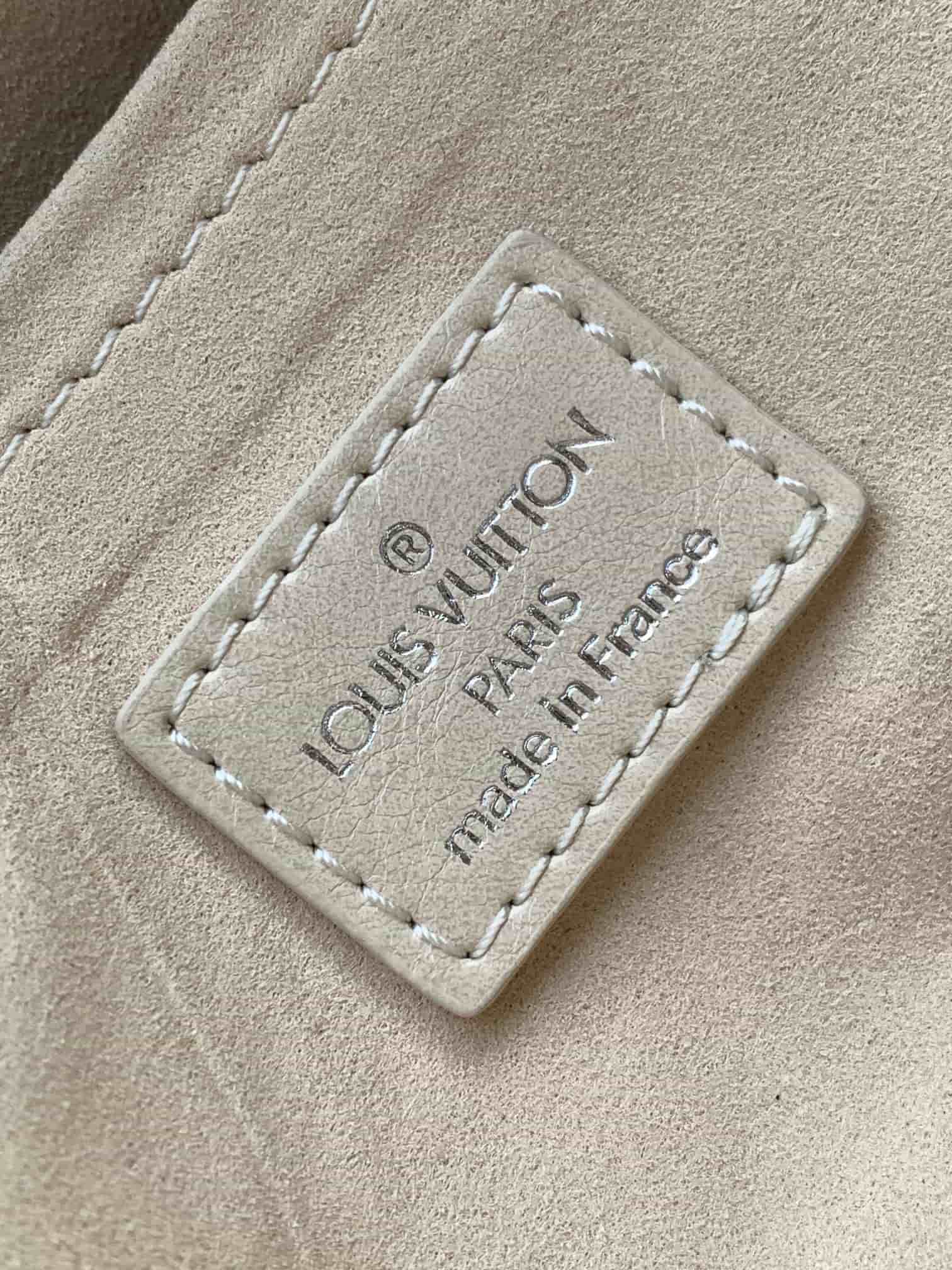 Louis Vuitton Speedy Cargo Vibe Handbag Lambskin Leather M12965 High