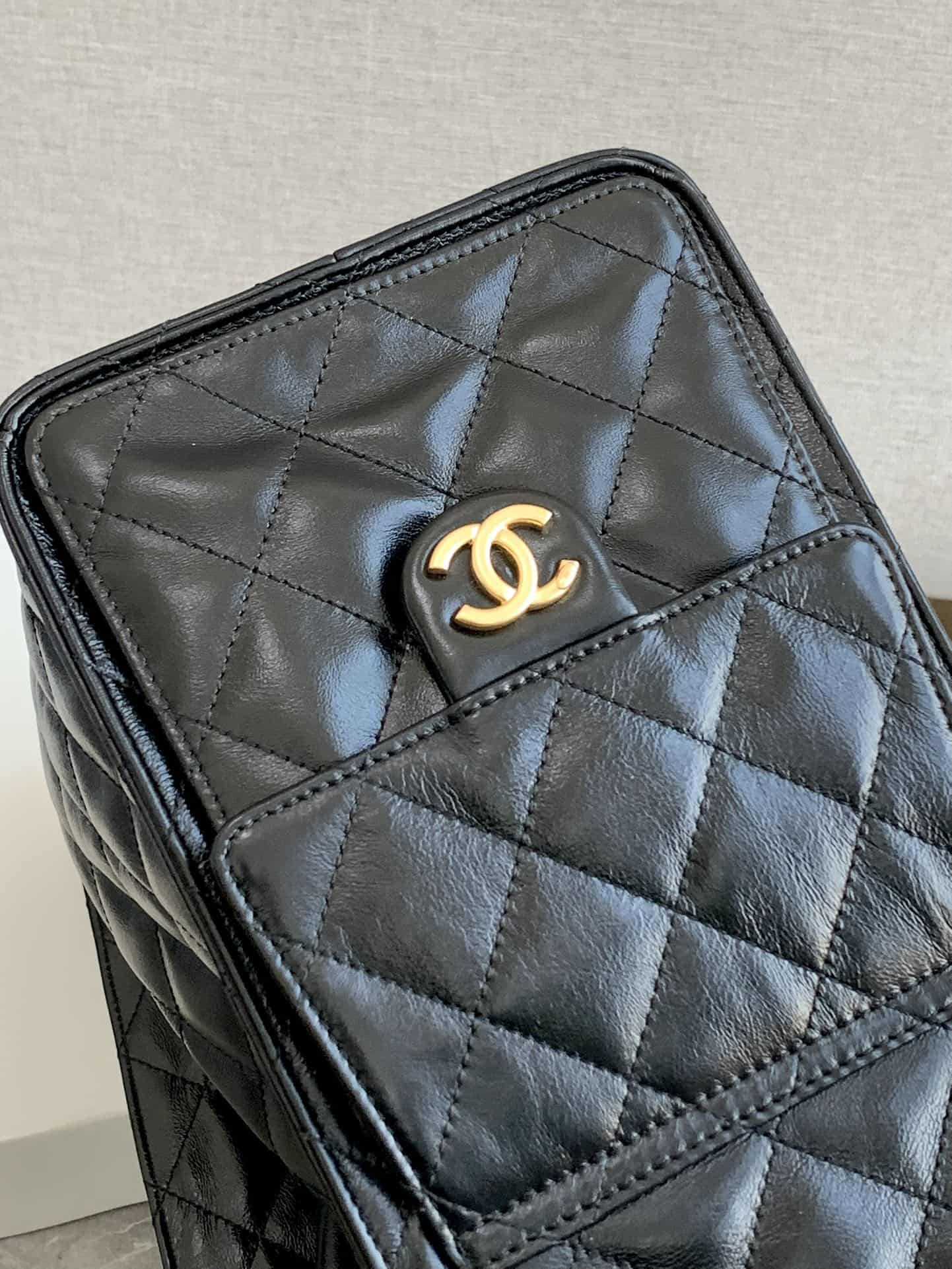 Chanel 25 Medium Hobo Medium handbag AS5311 Shiny Calfskin & Gold-tone Metal Black High