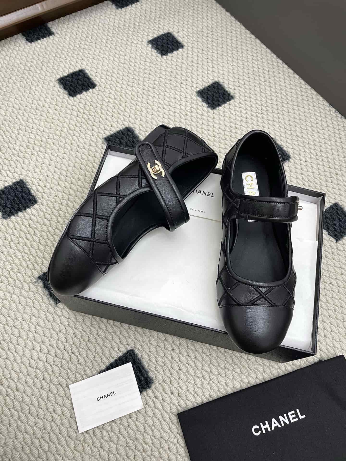 CHANEL Patent Calfskin Mary Janes Flats Shoes Women