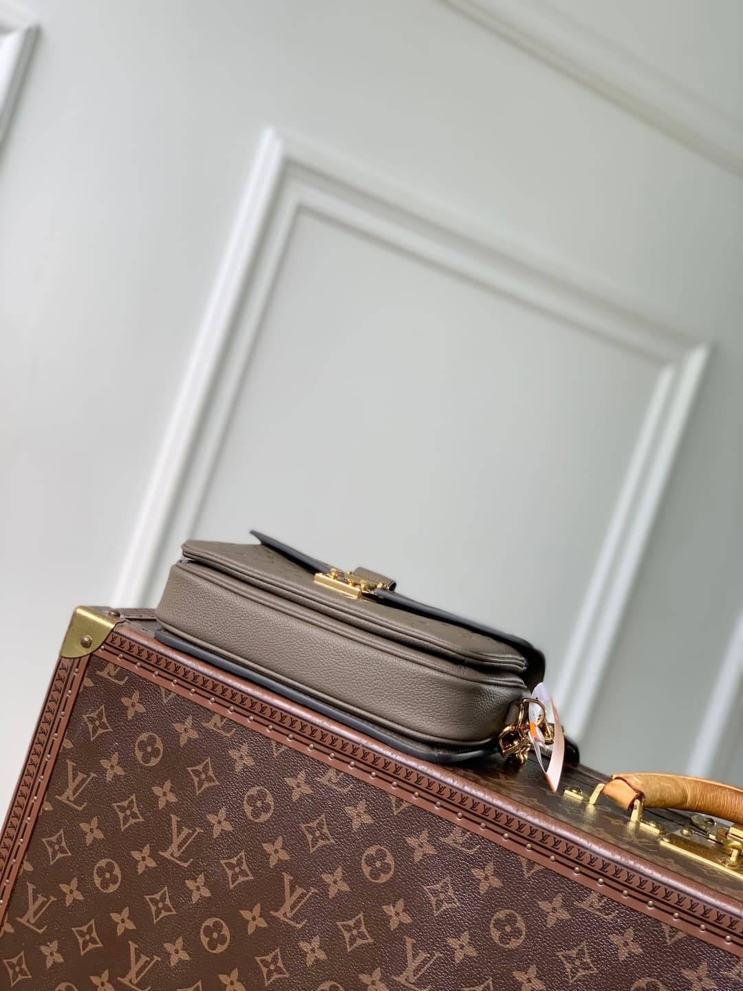 Louis Vuitton Pochette Metis East West Monogram Empreinte Leather M25910 Smoke High