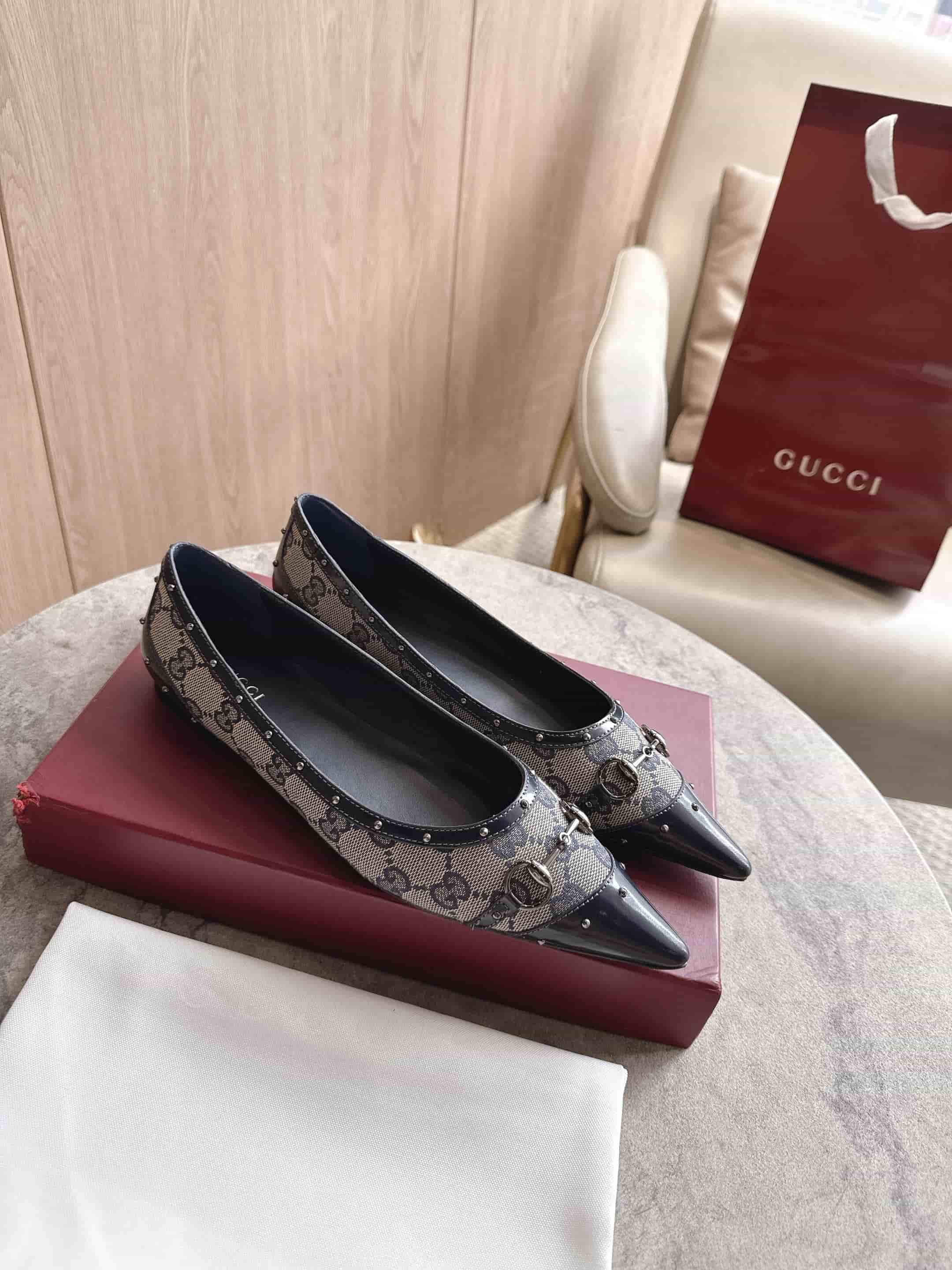Gucci Savoy Ballerina Flat Shoes Women