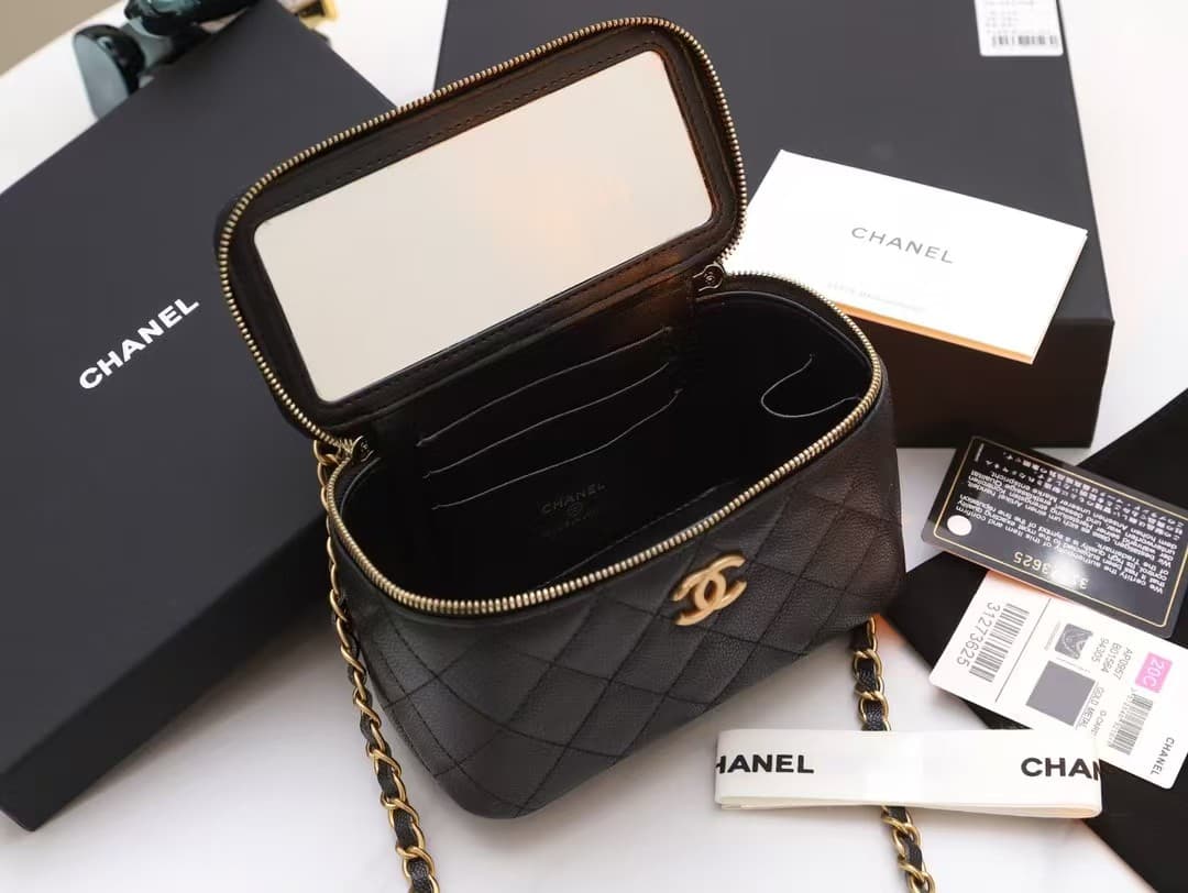 Chanel VANITY WITH CHAIN AP2805 Grained Calfskin & Gold-Tone Metal Black A