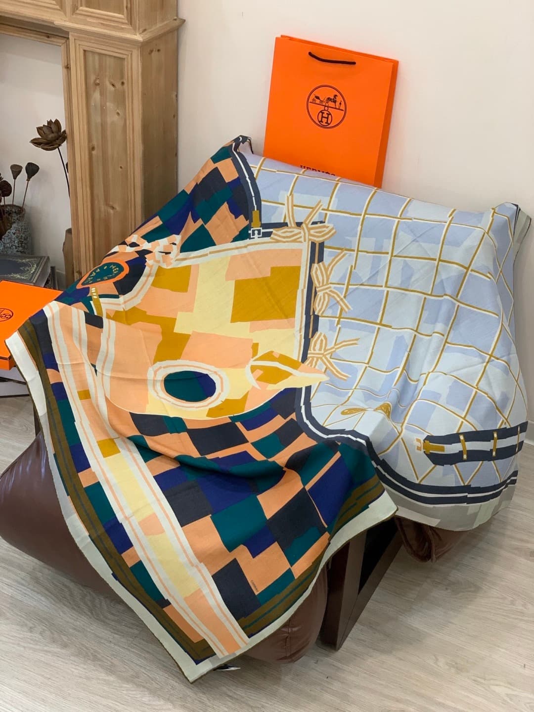 Hermes Camails a Carreaux silk scarf