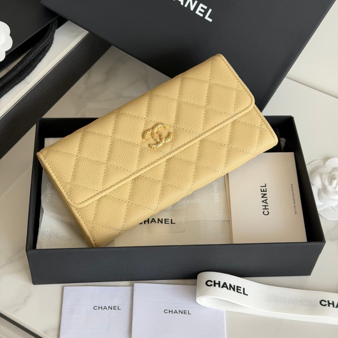 Chanel Wallet Shiny Grained Calfskin Strass & Gold-Tone Metal Yellow AP5076 High