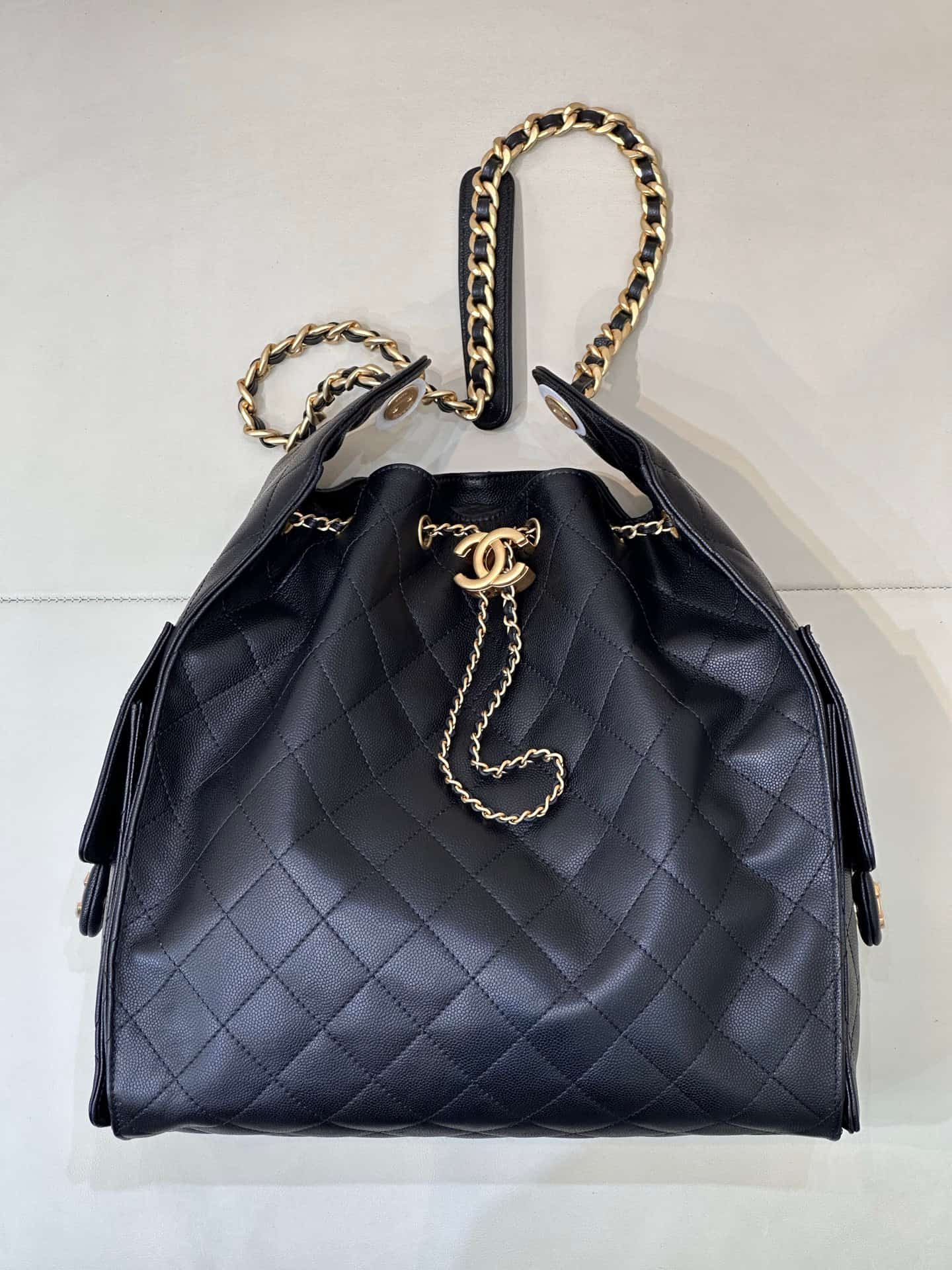 Chanel 25 Medium Hobo handbag AS5311 Grained Calfskin & Gold-tone Metal Black TOP