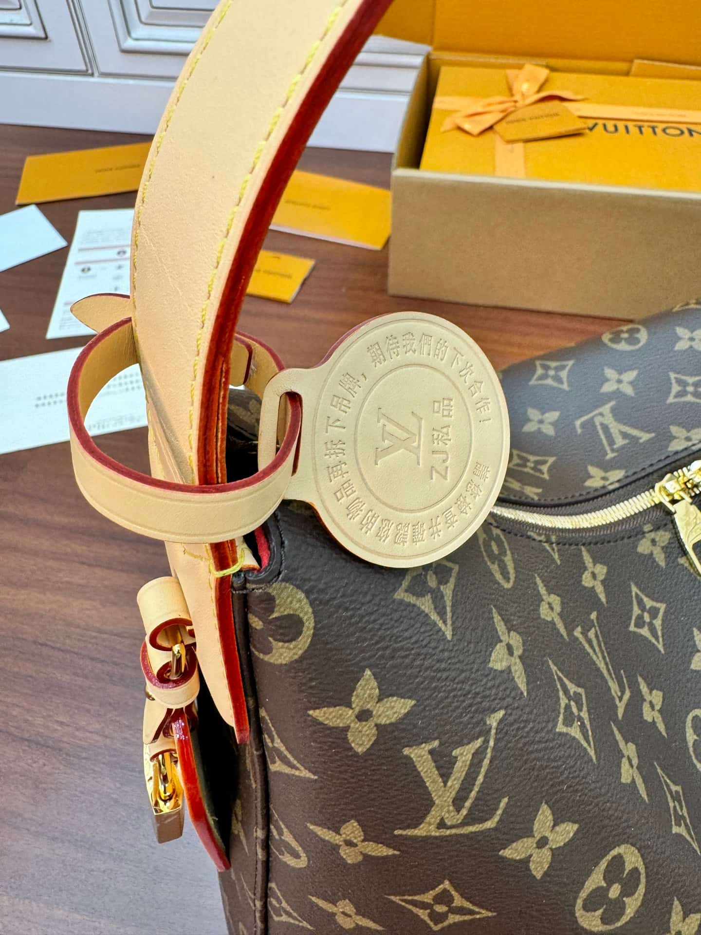 Louis Vuitton Slouchy MM Monogram Coated canvas M12098 TOP