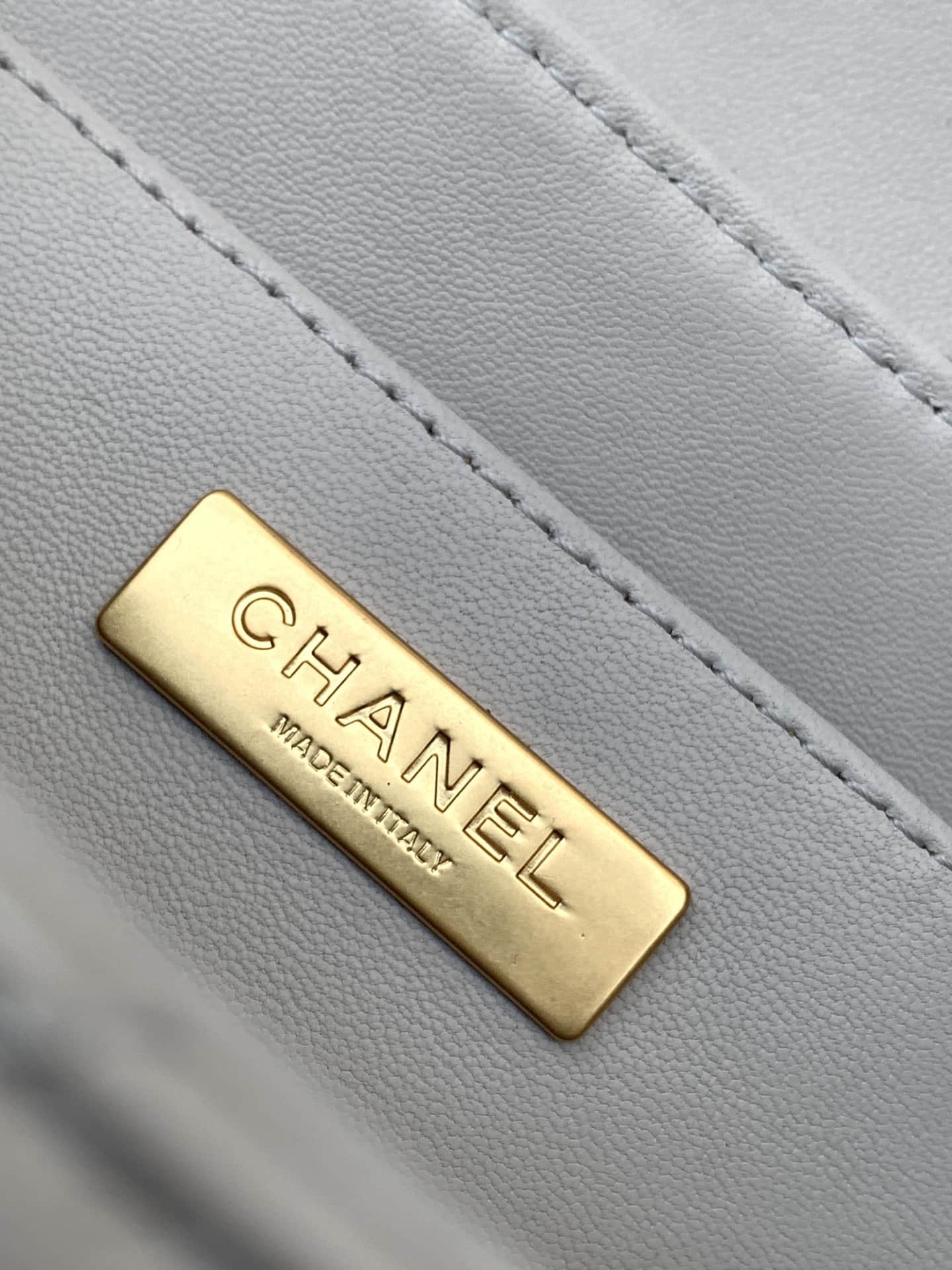 FLAP BAG WITH TOP HANDLE Lambskin Gold-Metal AS5356 Gray A