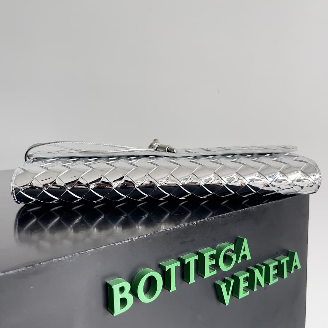 BV Long Clutch Andiamo With Handle Lambskin TOP