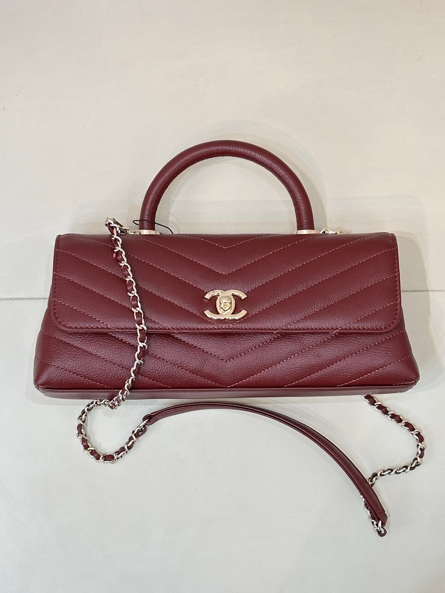 Chanel Maxi Flap Bag with Top Handle Grained Calfskin& Gold-Tone Metal AS6091 Claret TOP