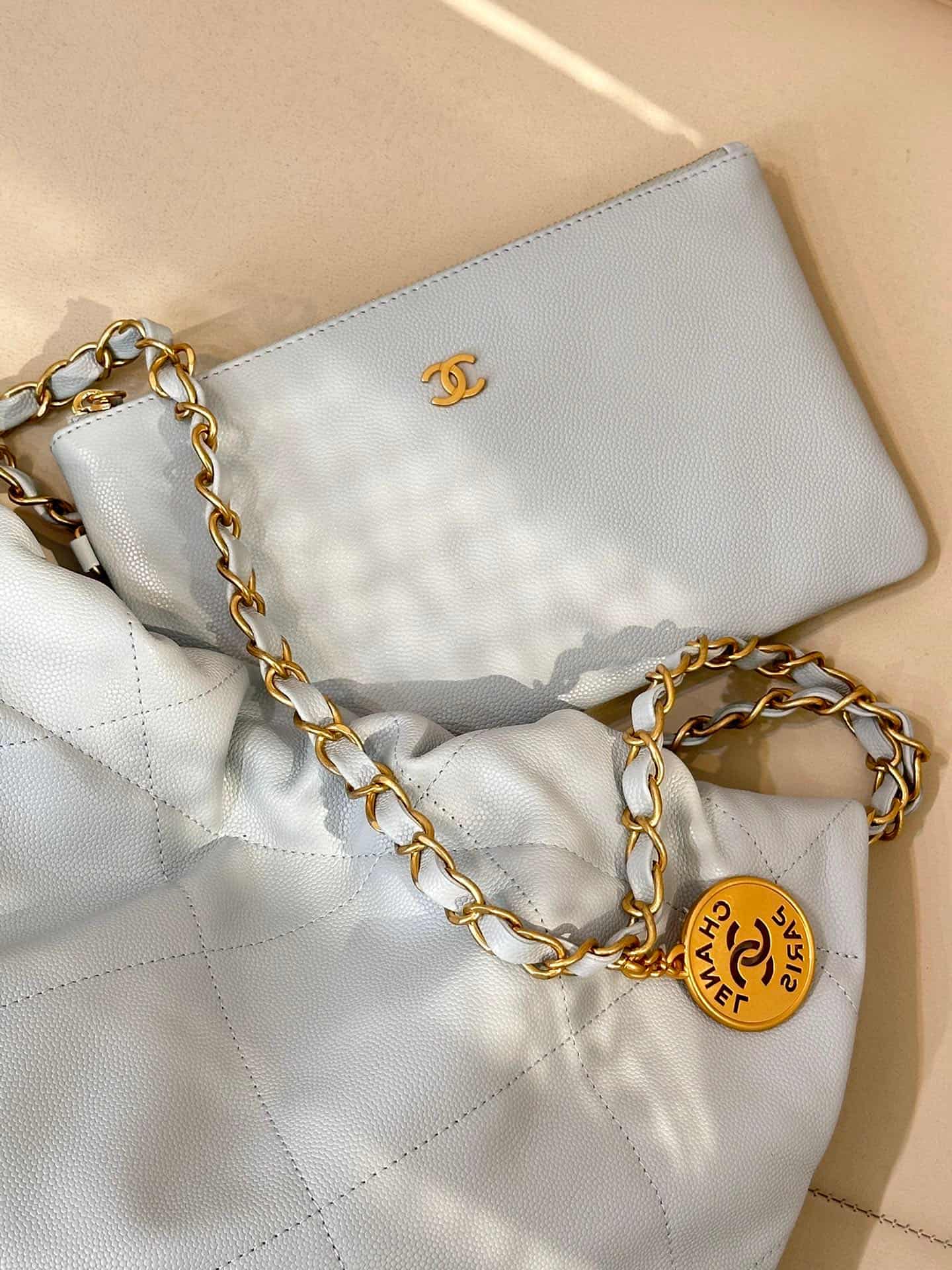 Chanel 22 Small handbag Shiny calfskin & gold-tone metal AS3260 Light Blue TOP