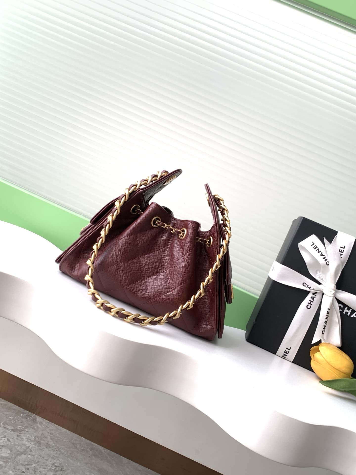 Chanel 25 Mini Hobo handbag AS5631 Grained calfskin & gold-tone metal Burgundy A