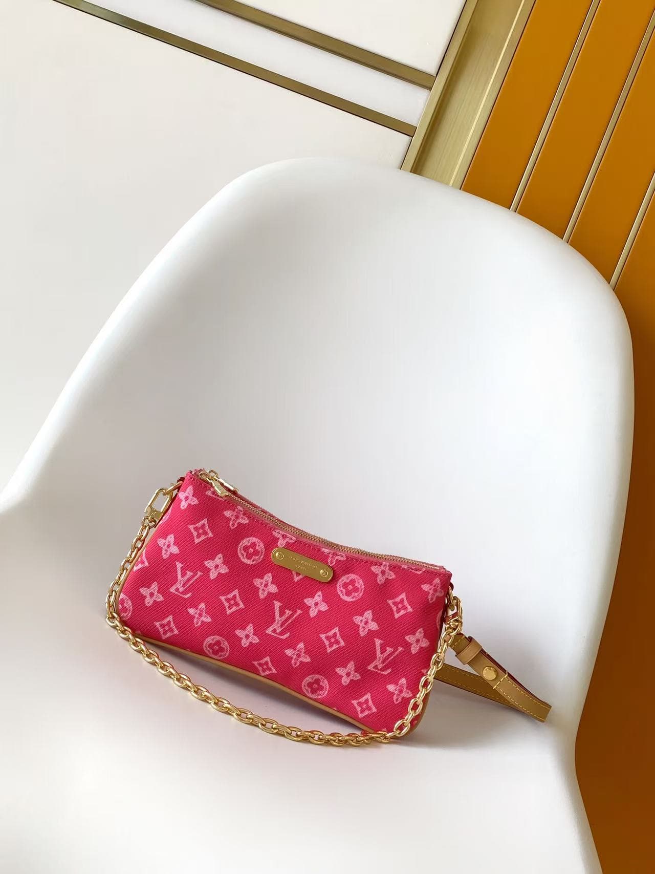 Louis Vuitton Pochette Liv Monogram Origine Rose Ruban M27719 High