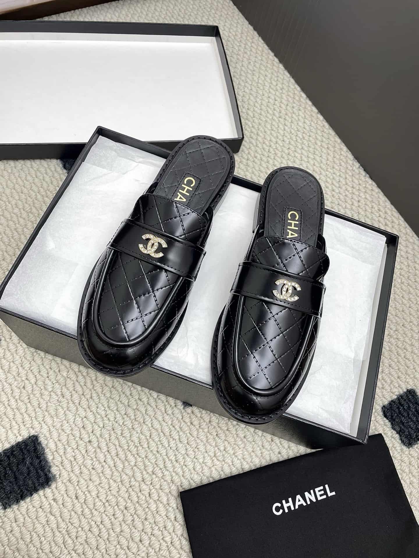Chanel Interlocking CC Logo Leather Mules shoes Women