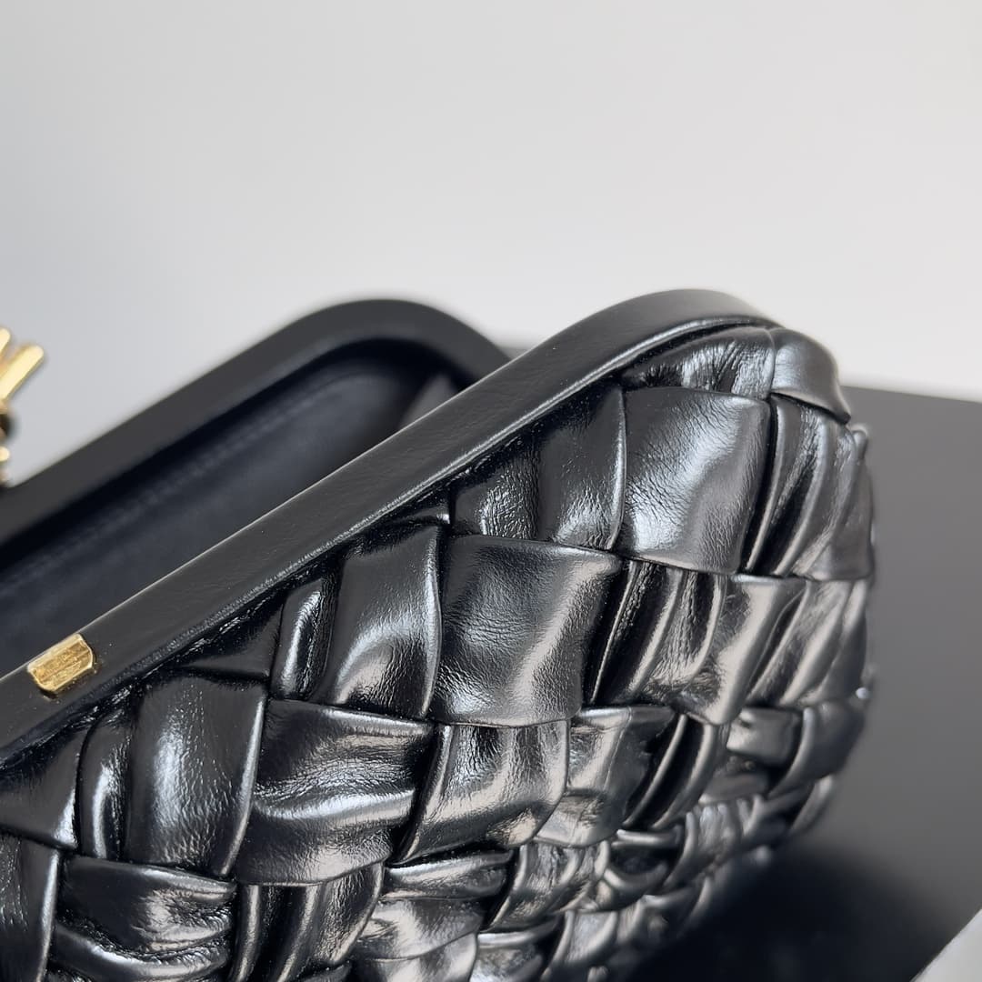 BV Knot Minaudière Clutch Lambskin Top
