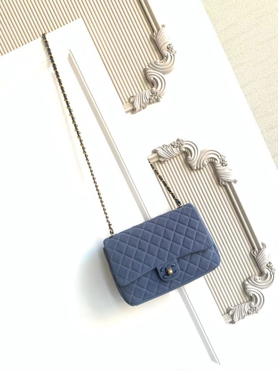 Chanel Classic Flap bag in Blue Suede & Gold-Tone Metal AS5987 A