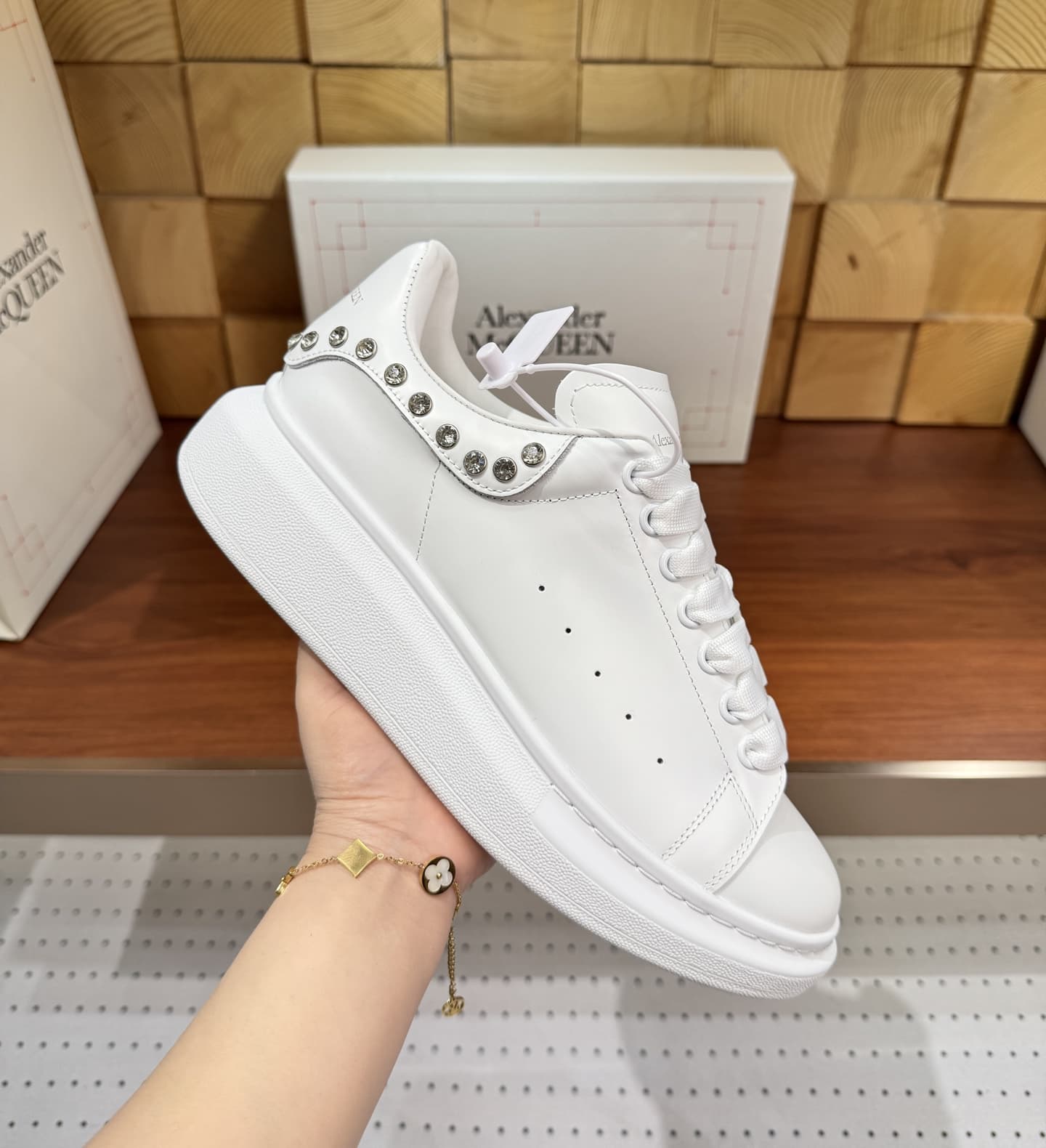 Alexander McQueen Oversized Sneaker shoes Men Women