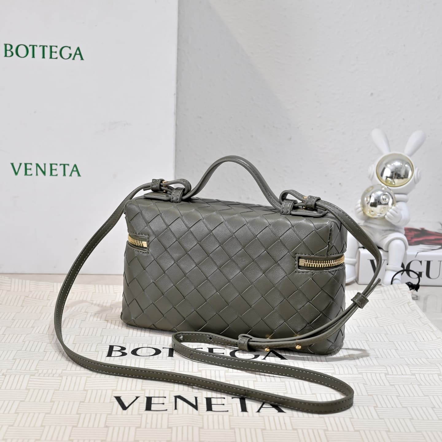 BV Bang Bang Vanity mini intrecciato leather High