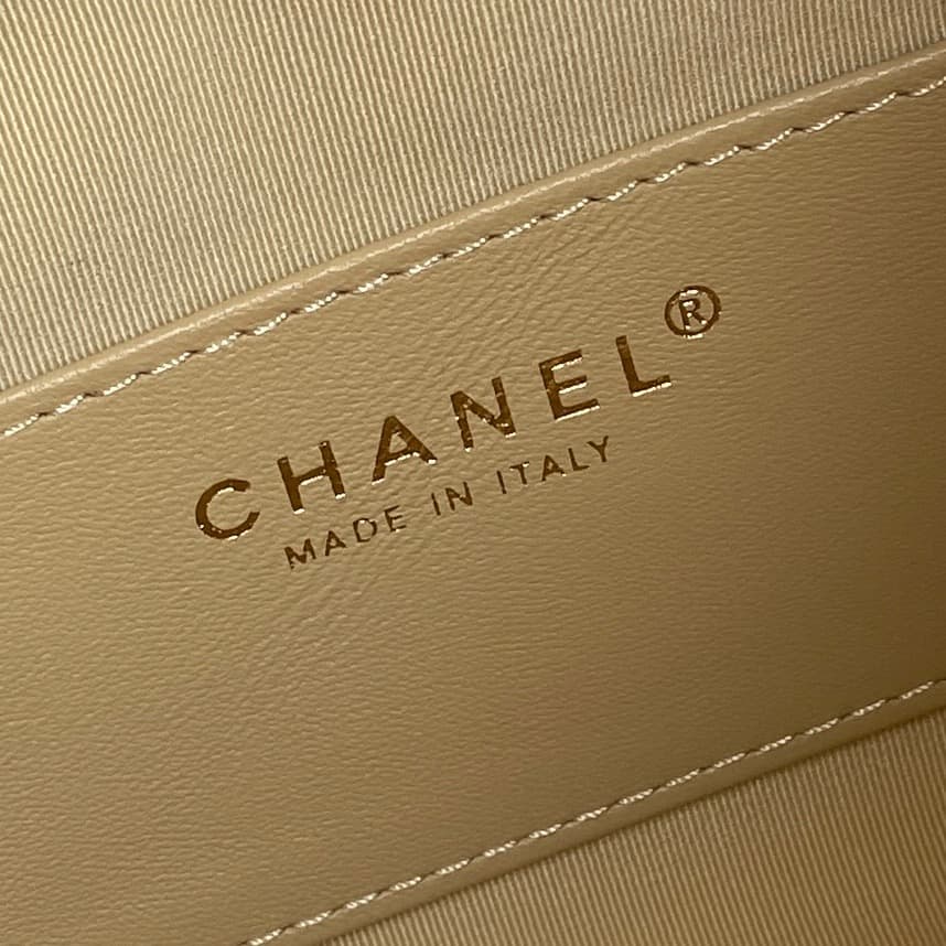 Chanel 25 Small Hobo handbag AS5293 Suede & gold-tone metal Camel A