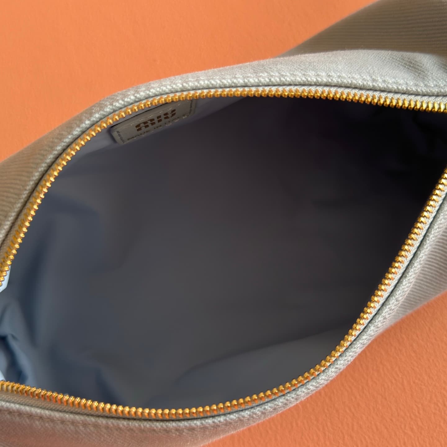 Miu Miu Gabardine pouch Astral Blue/Amaranth 5NE853 TOP
