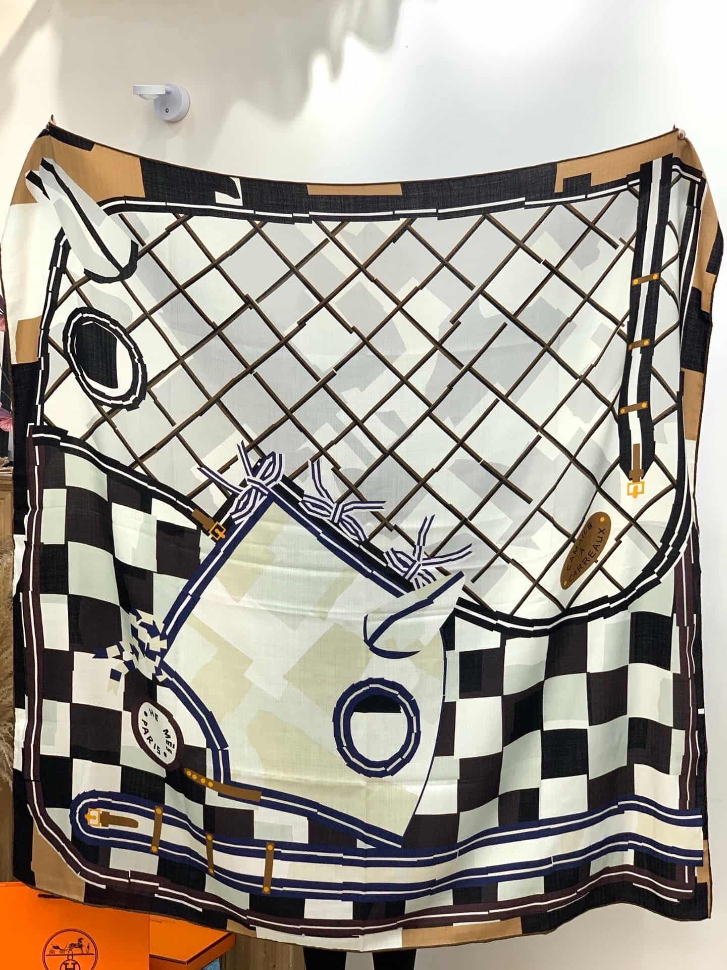Hermes Camails Carreaux scarf
