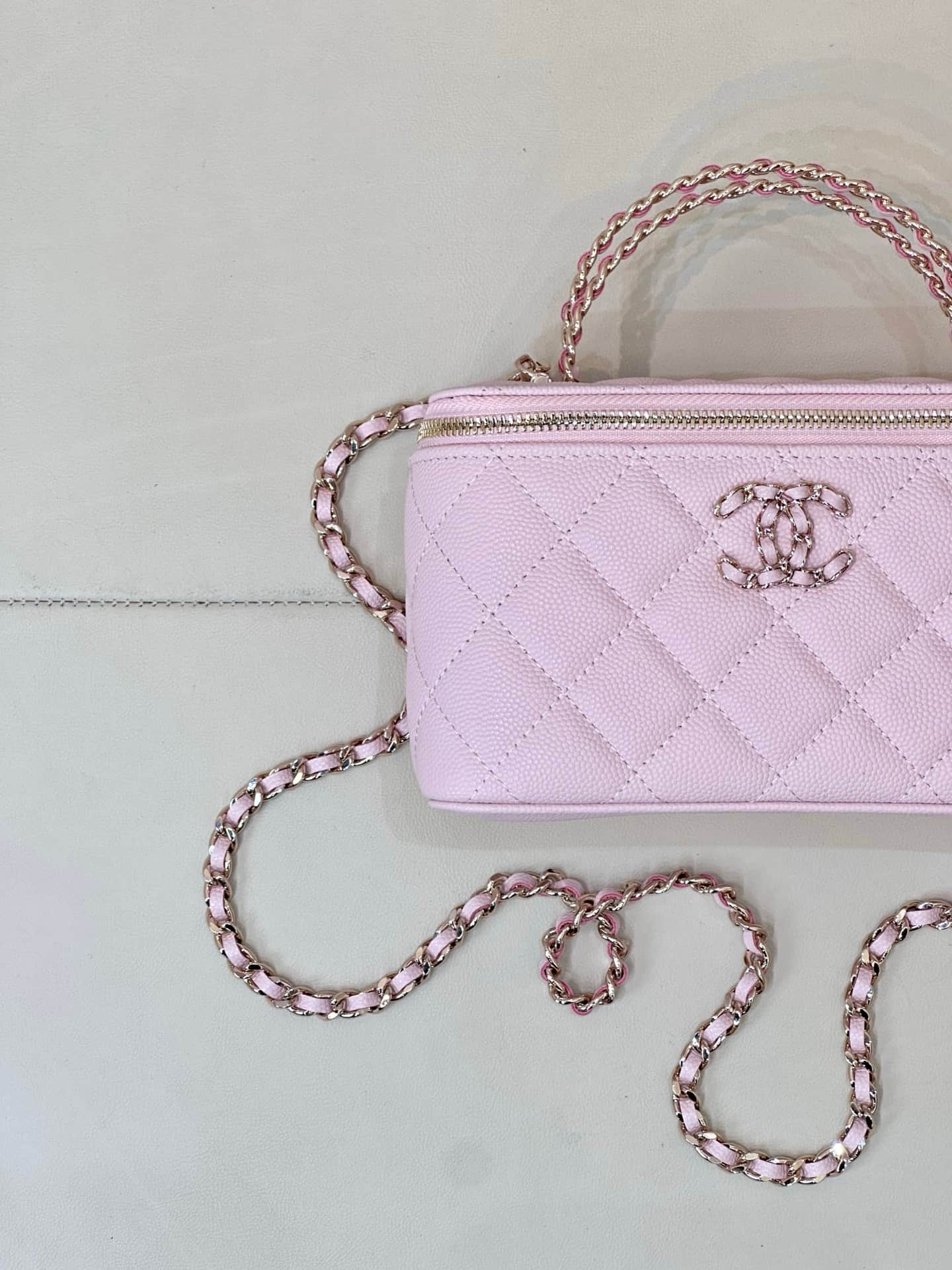 Chanel Classic Top Handle Vanity Case Grained Calfskin& Gold-Tone Metal Pink AP5182 TOP
