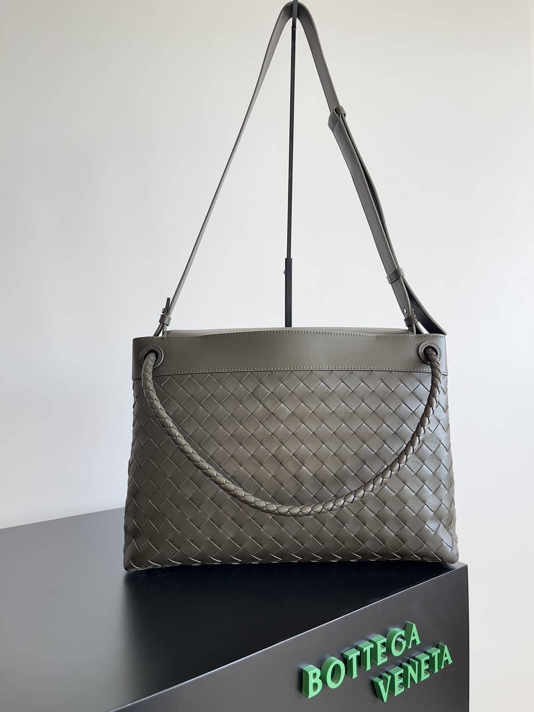 BV Andiamo Messenger Top