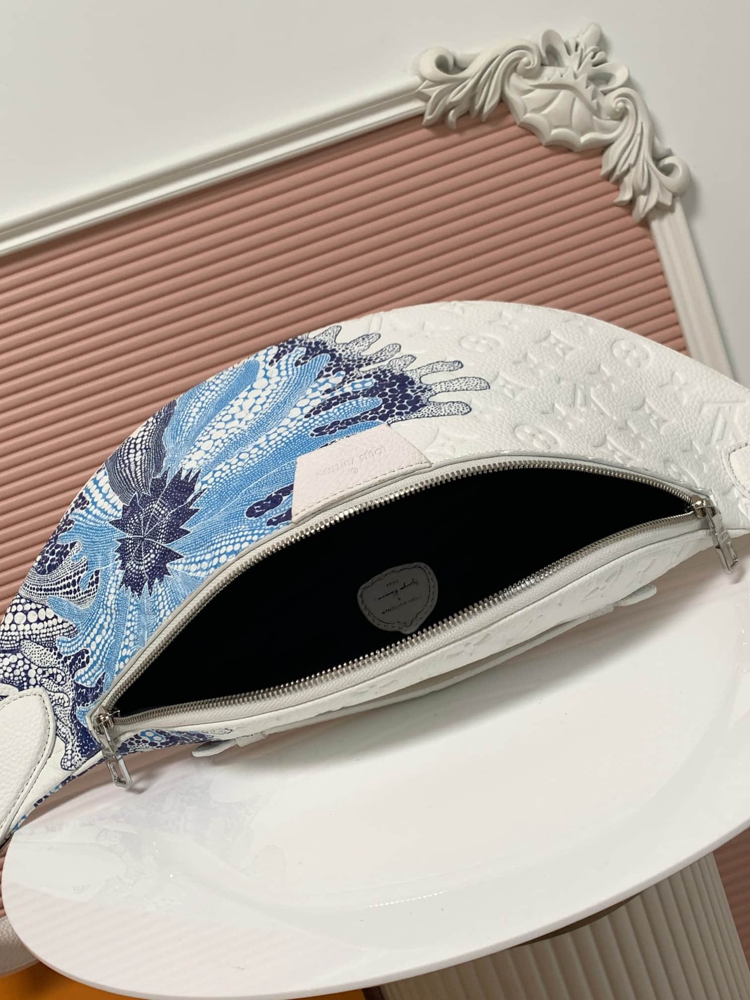 Louis Vuitton x Yayoi Kusama Maxi Bumbag in white Taurillon Monogram leather M21680 High
