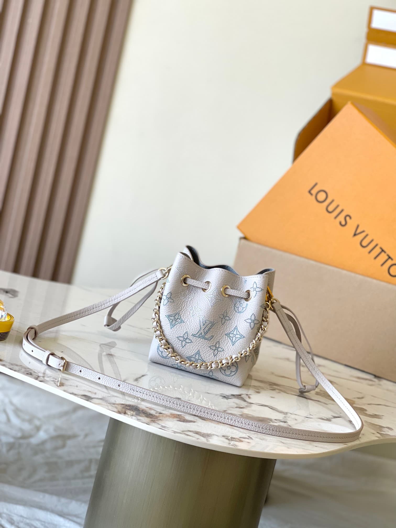 Louis Vuitton Pico Bella Mahina perforated calf leather M12521 Top