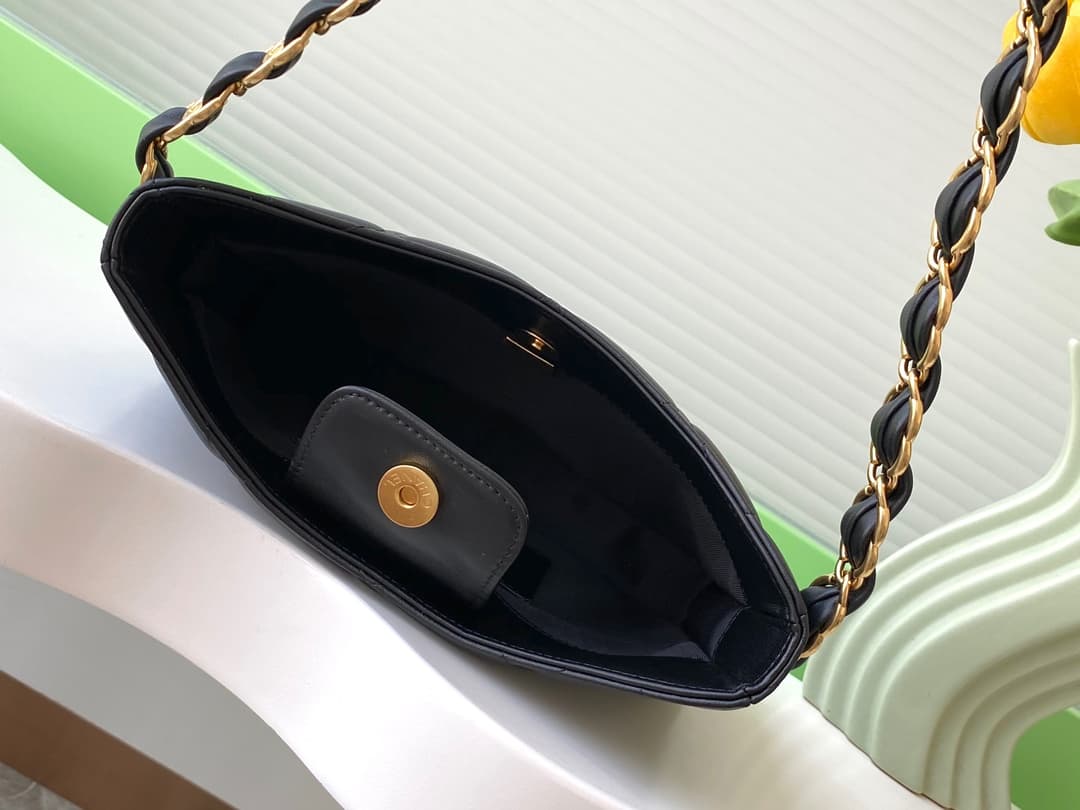 Chanel HOBO HANDBAG AS5177 Lambskin & Gold-Tone Metal Black A