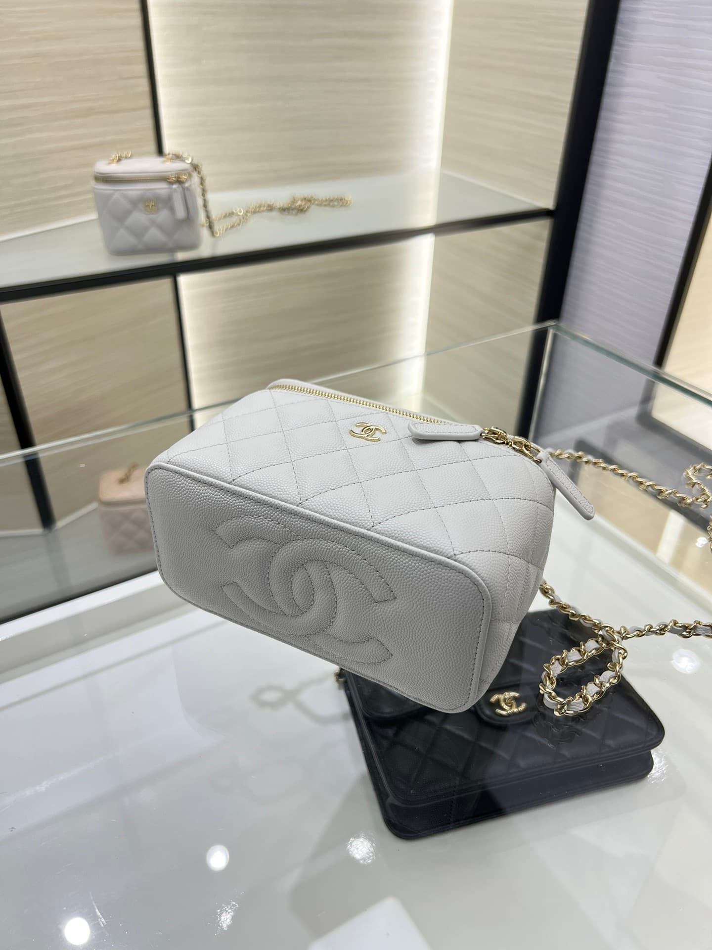 Chanel Classic Long Vanity with Chain Grained Calfskin & Gold-Tone Metal White AP1341 High
