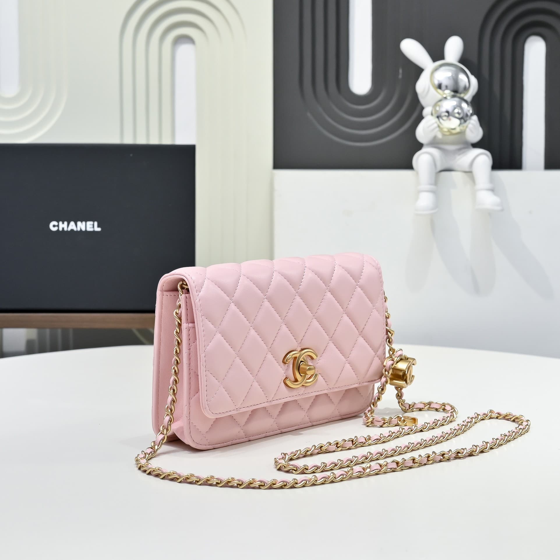 Chanel Wallet on Chain Quilted Leather  & Gold-Tone Metal Pink AP3938 High