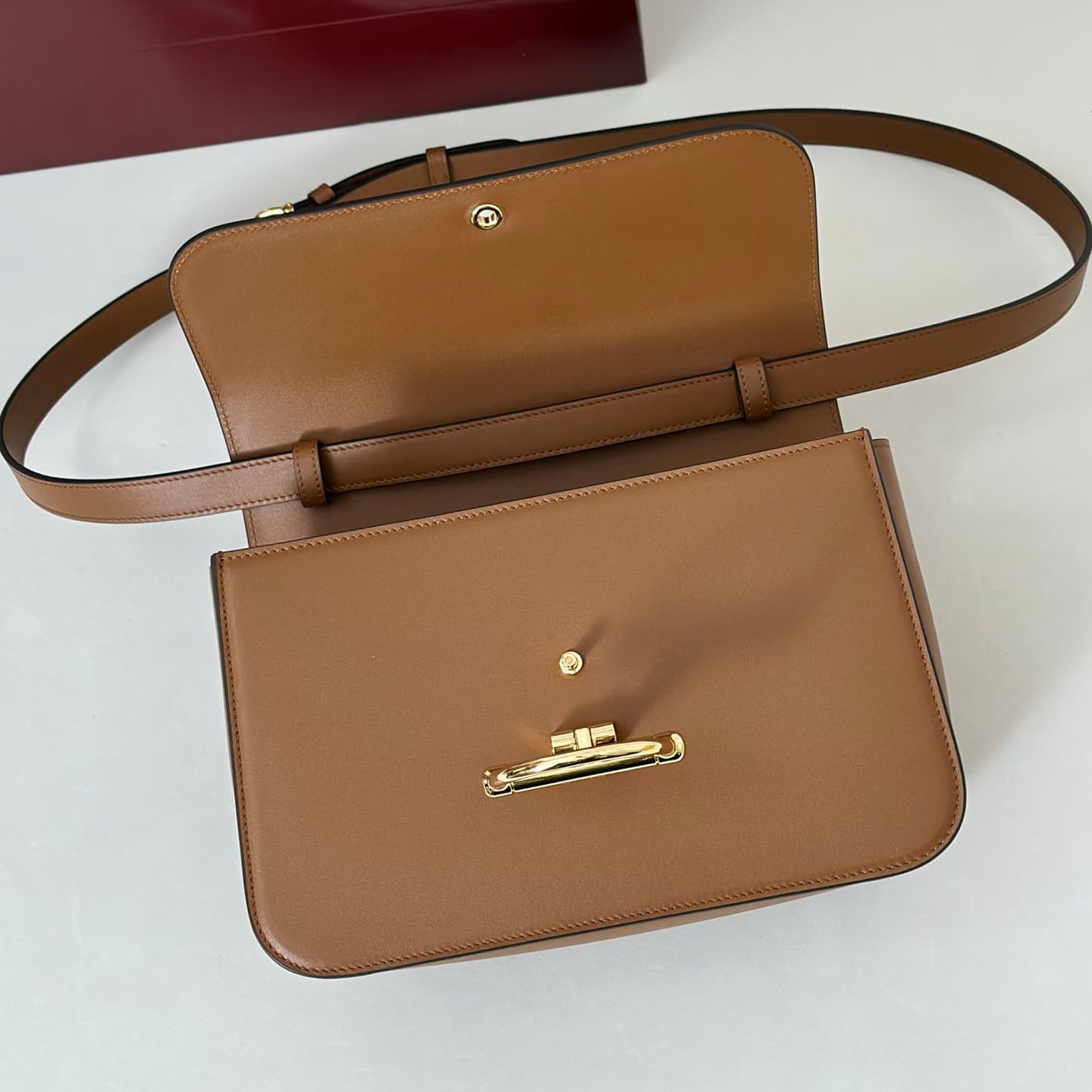 Gucci Siena medium top handle bag 855535 Brown High